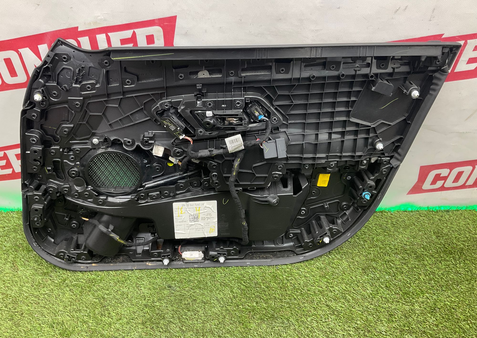 https://ycs.partsauto.market/partsauto-images/thmbs/userImages/h353NjtZg3VDP19b5HMt7LlpbQ93/part/8628ff9f-3ac0-4269-b62d-f2e6bdea0ea0_1748506119365.jpg
