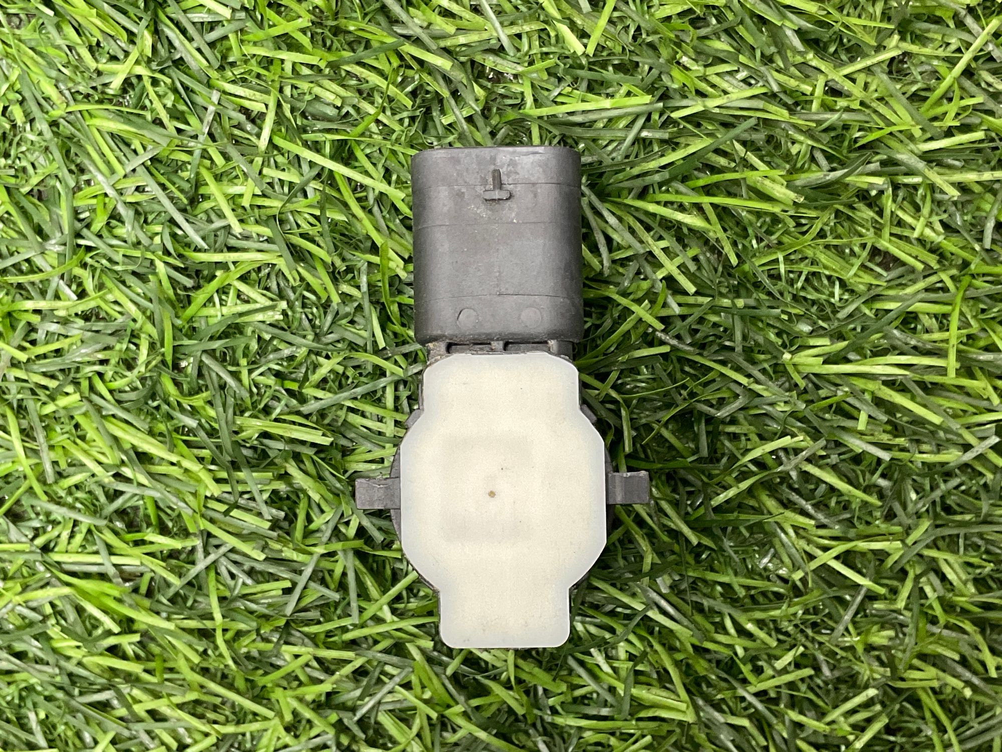https://ycs.partsauto.market/partsauto-images/thmbs/userImages/h353NjtZg3VDP19b5HMt7LlpbQ93/part/863486cd-19f2-4bf9-9a5e-5a1845a9d04a_1736251757826.jpg