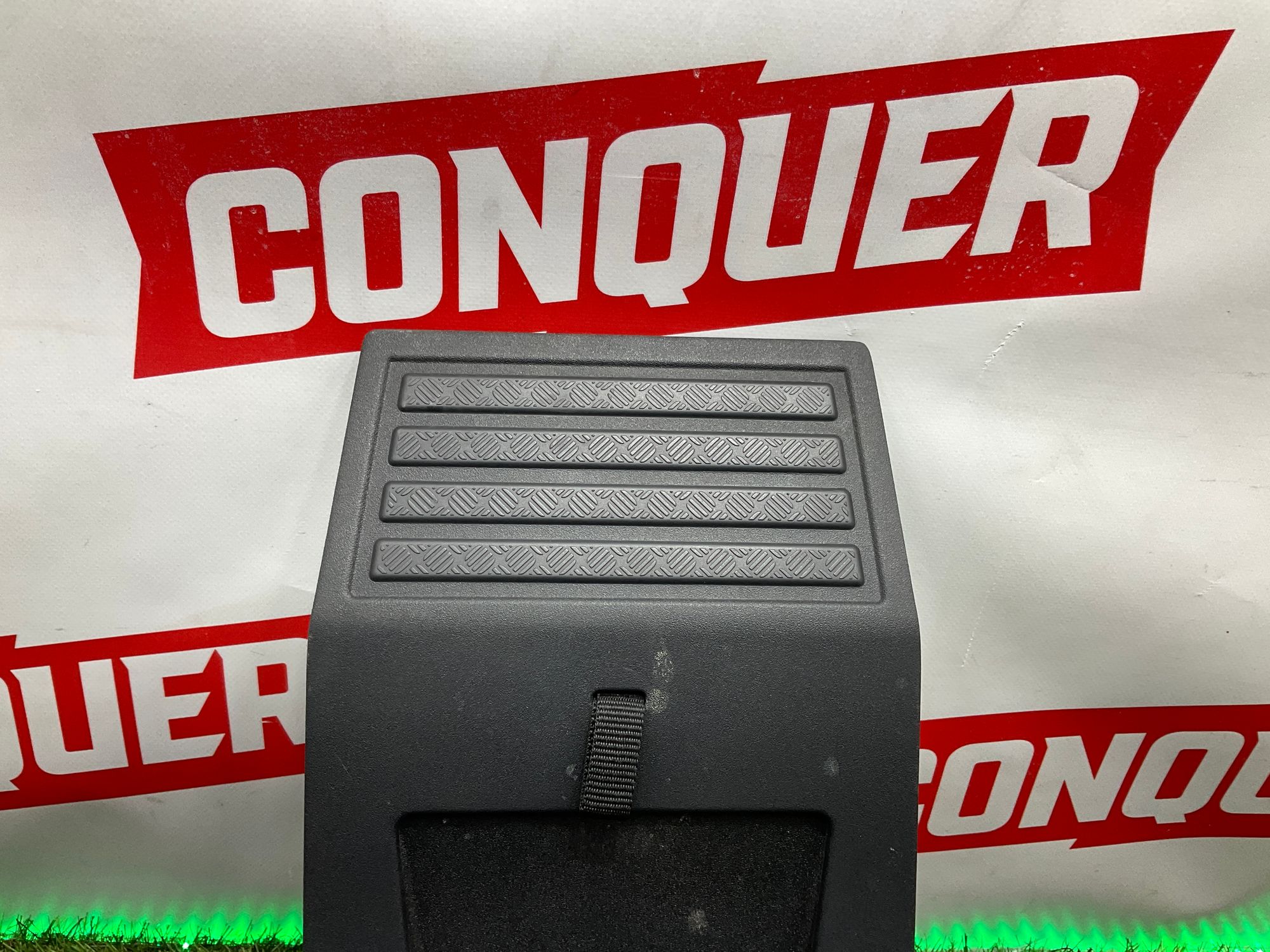 Крышка доступа к аккумуляторной батареи Land Rover Defender II L663 2022, 1500 рублей, Москва