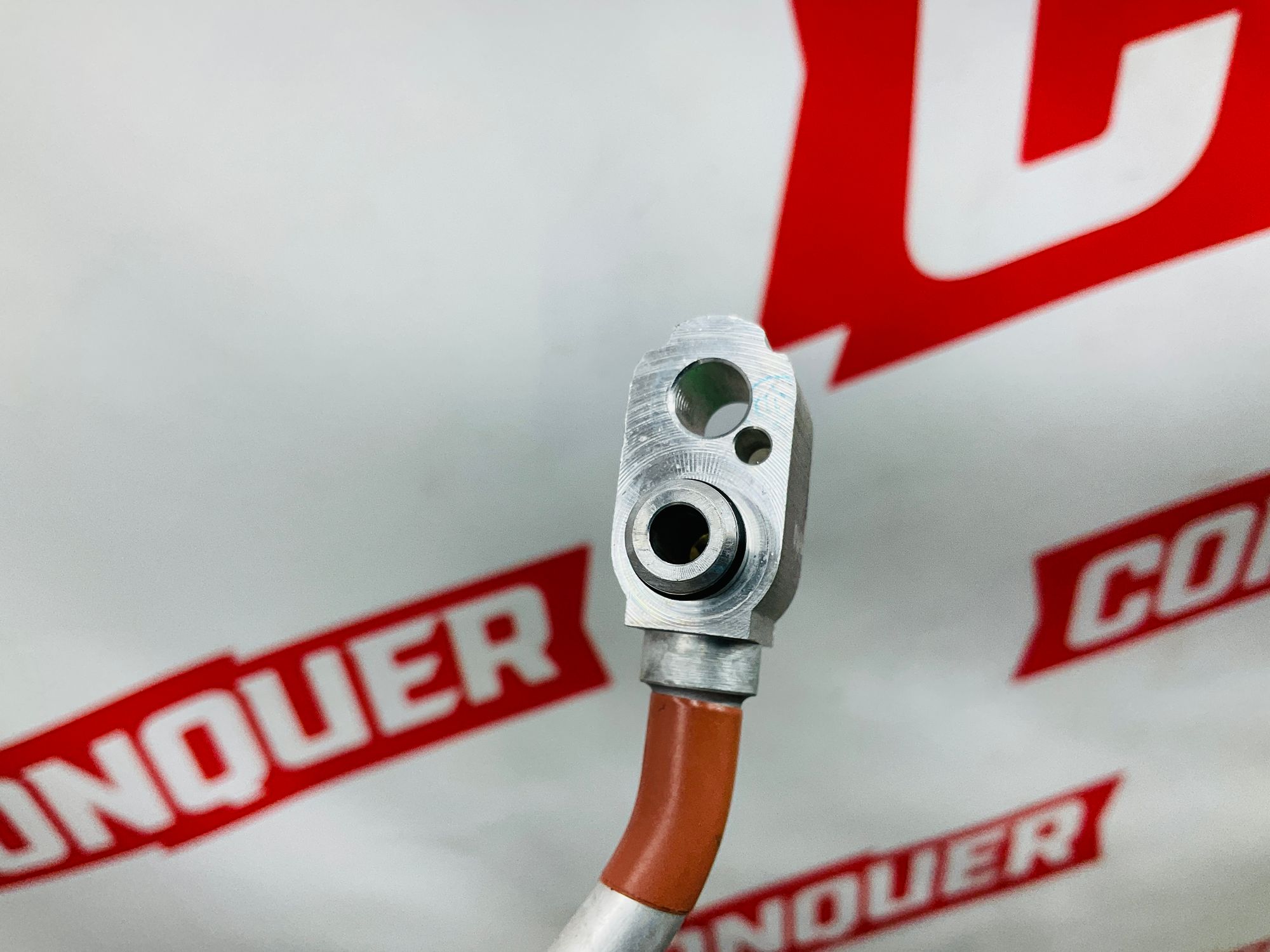 https://ycs.partsauto.market/partsauto-images/thmbs/userImages/h353NjtZg3VDP19b5HMt7LlpbQ93/part/869c1cb8-7b77-4b4e-8d12-5e5076adf9bb_1780054488469.jpg