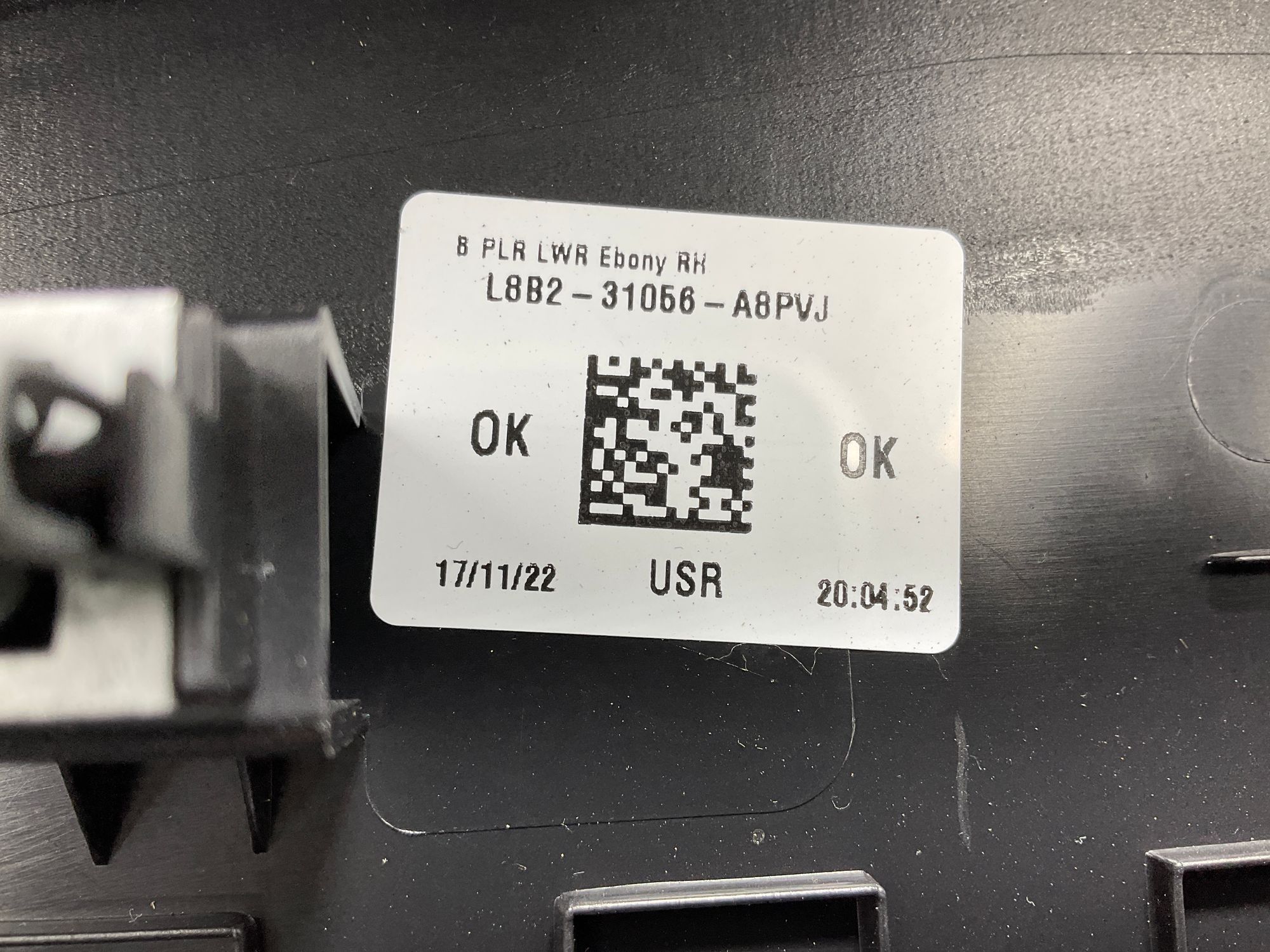 Обшивка средней стойки правая Land Rover Defender, II L663 2022, 4500 рублей, Москва