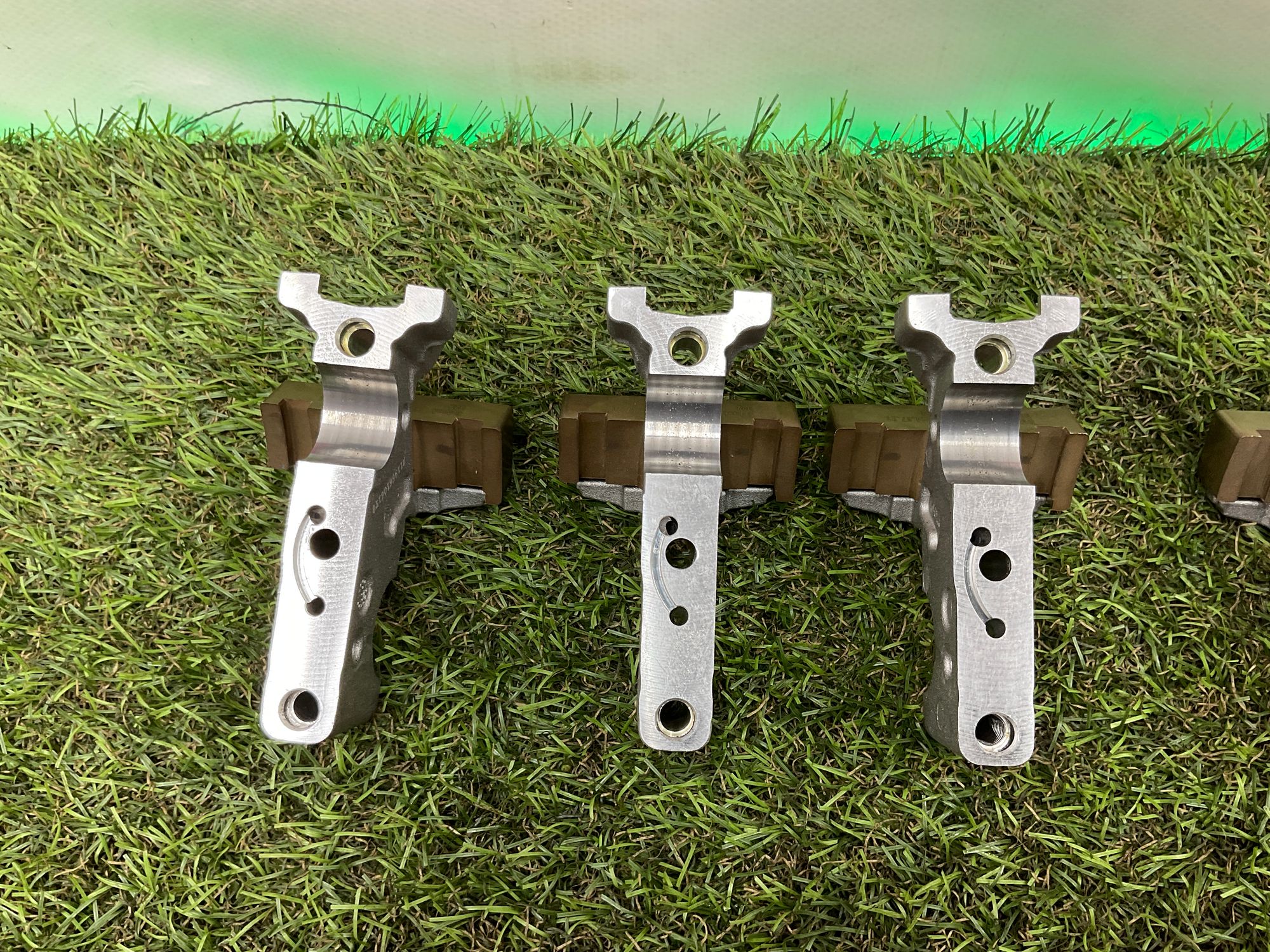 Крепление эксцентрикового вала B58 новый оригинал, 1000 рублей, Москва