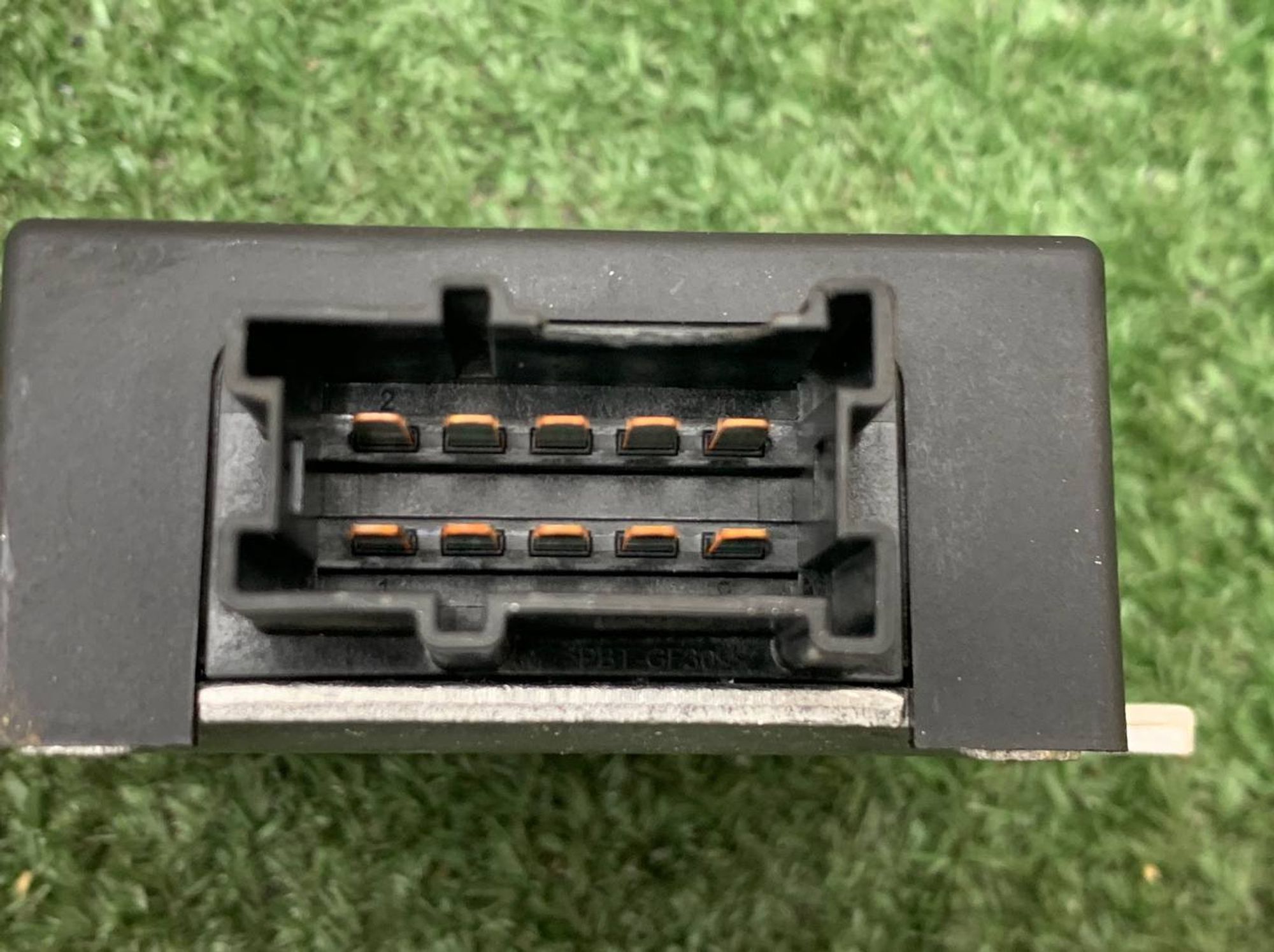 https://ycs.partsauto.market/partsauto-images/thmbs/userImages/h353NjtZg3VDP19b5HMt7LlpbQ93/part/878e2cf9-7f62-4b9a-a4cd-54ceff6a5940_1731933853822.jpg