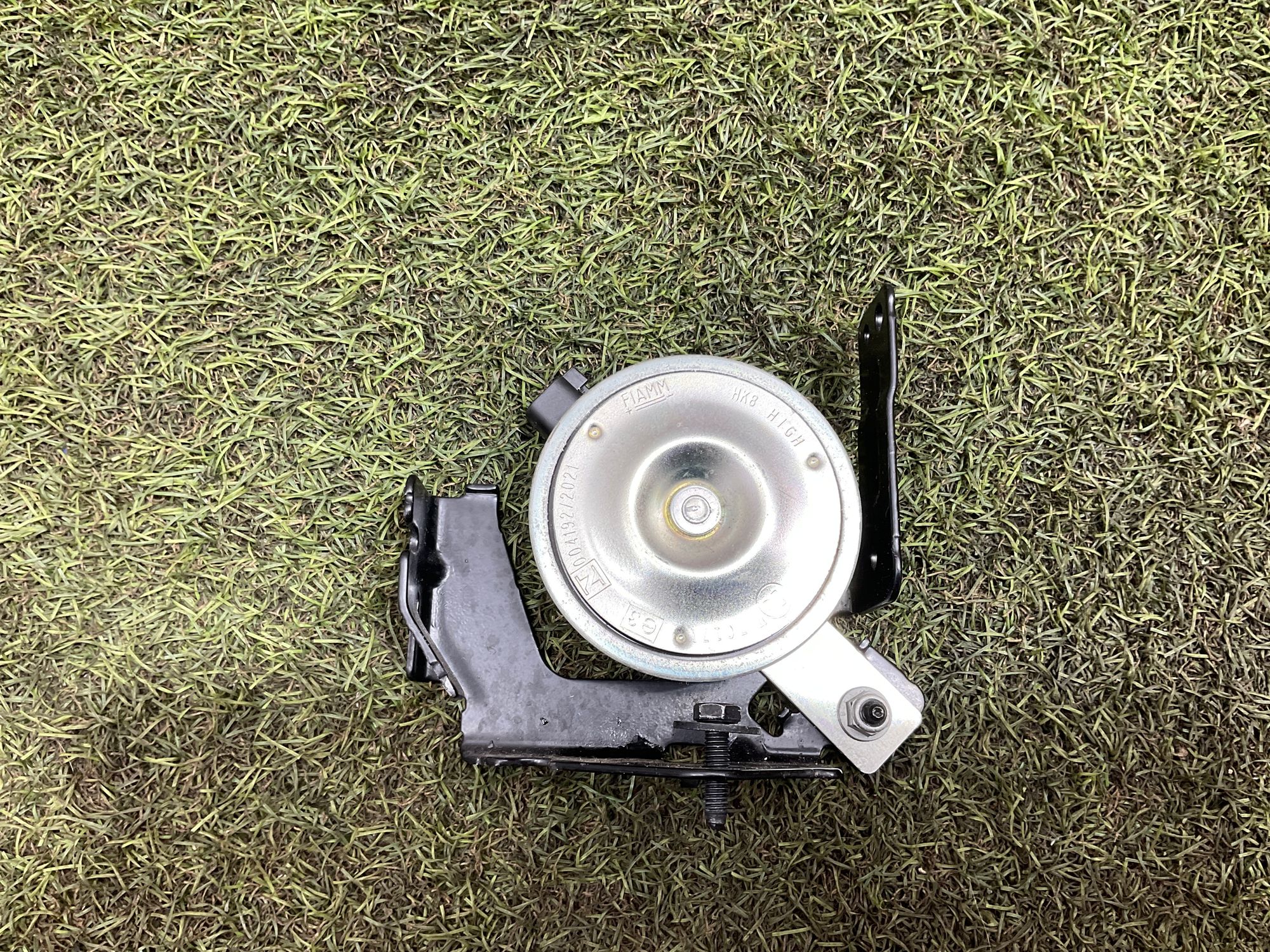 Звуковой сигнал Land Rover Defender II L663 2022, 1000 рублей, Москва