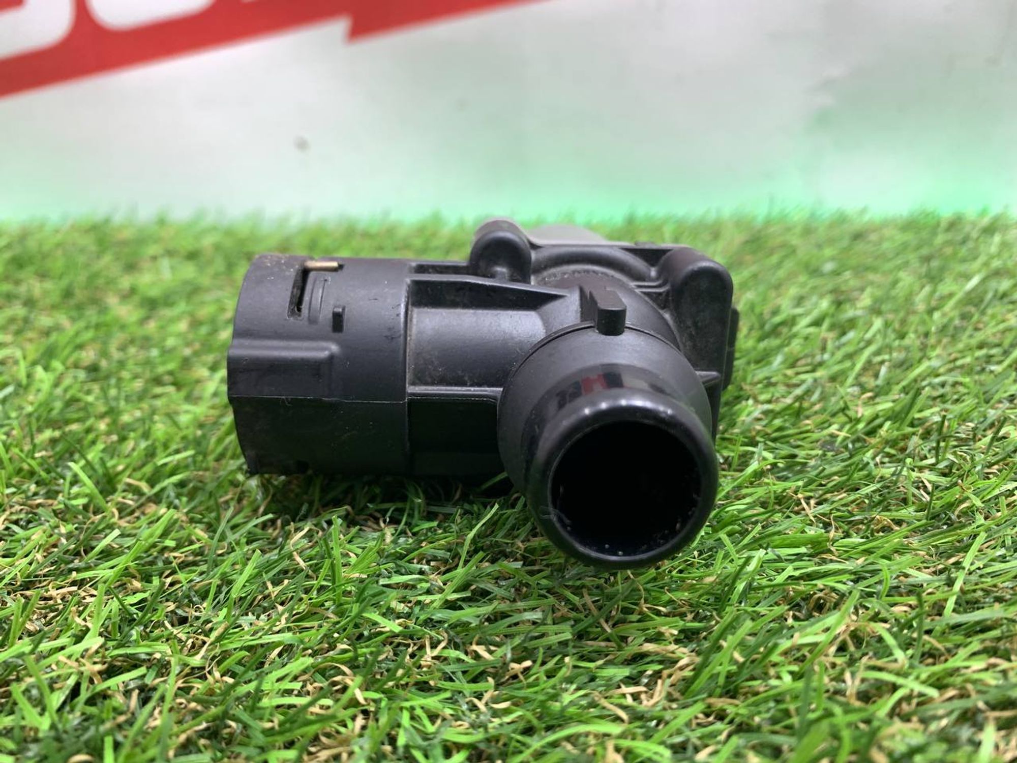 https://ycs.partsauto.market/partsauto-images/thmbs/userImages/h353NjtZg3VDP19b5HMt7LlpbQ93/part/8873adc4-3db4-4edd-b832-18c33c750a34_1708689575934.jpg