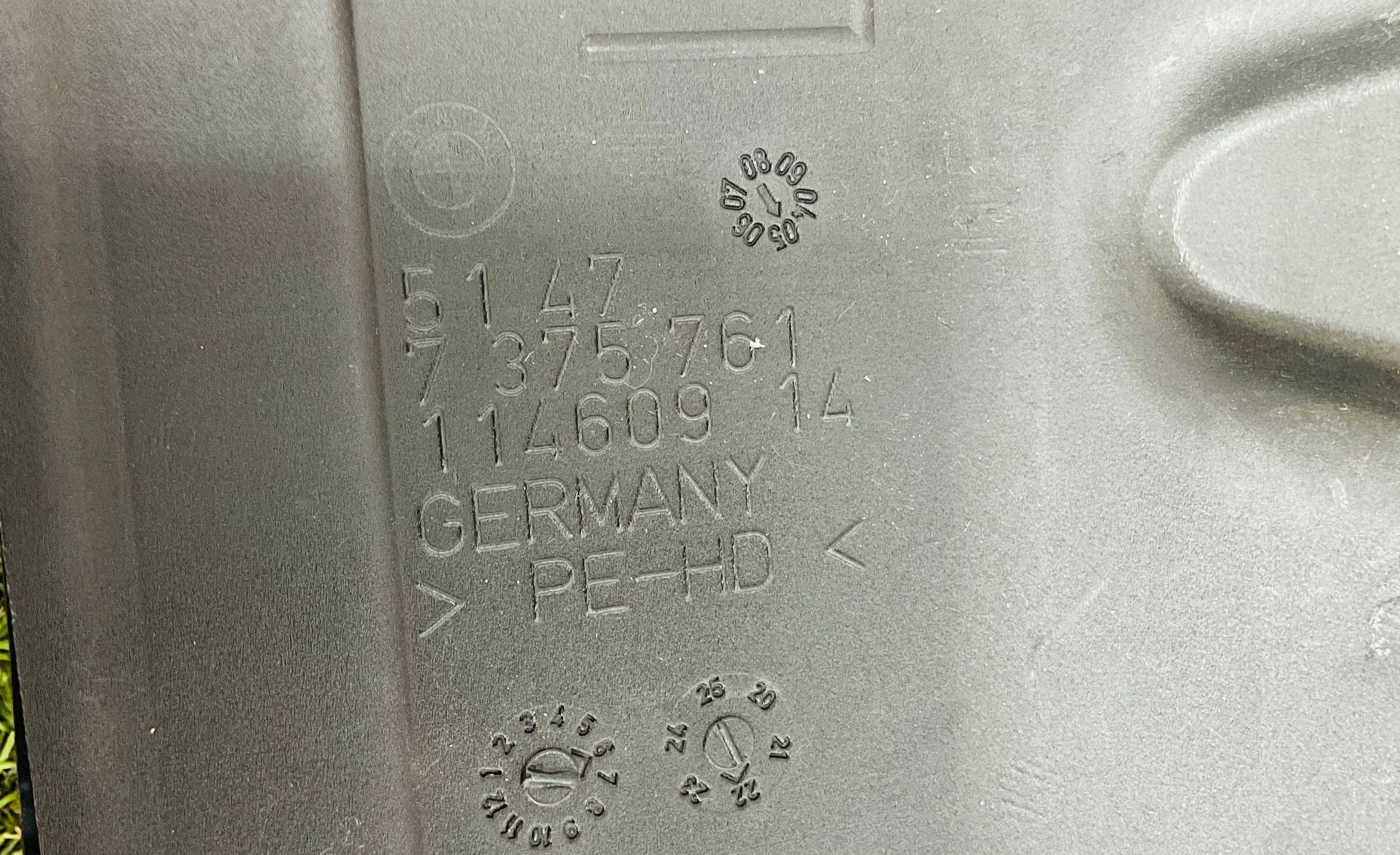 https://ycs.partsauto.market/partsauto-images/thmbs/userImages/h353NjtZg3VDP19b5HMt7LlpbQ93/part/88c56c87-1f28-467a-ab73-a224177fe097_1778932144304.jpg