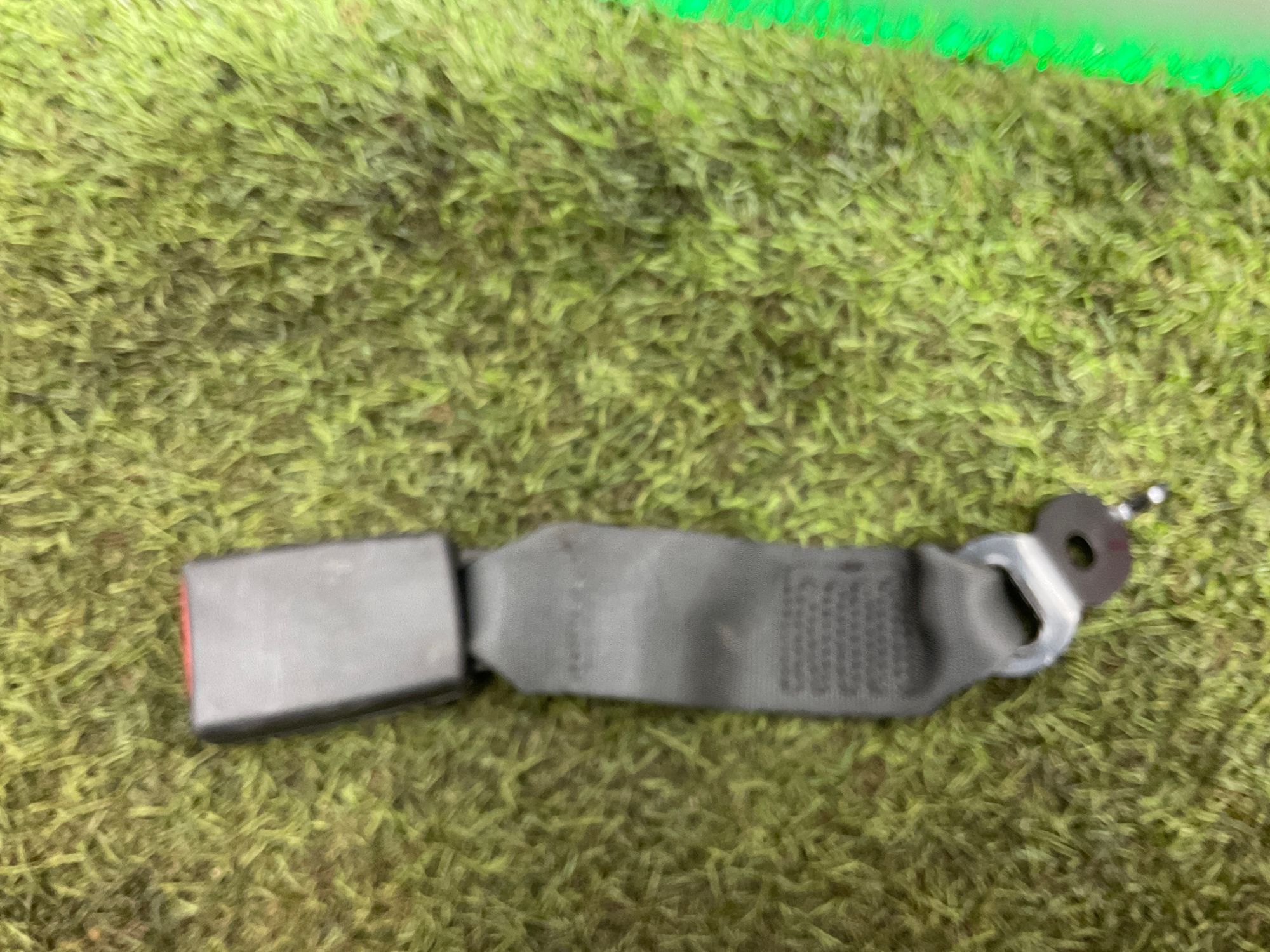 Замок ремня безопасности задний средний BMW 6 F06, 1000 рублей, Москва