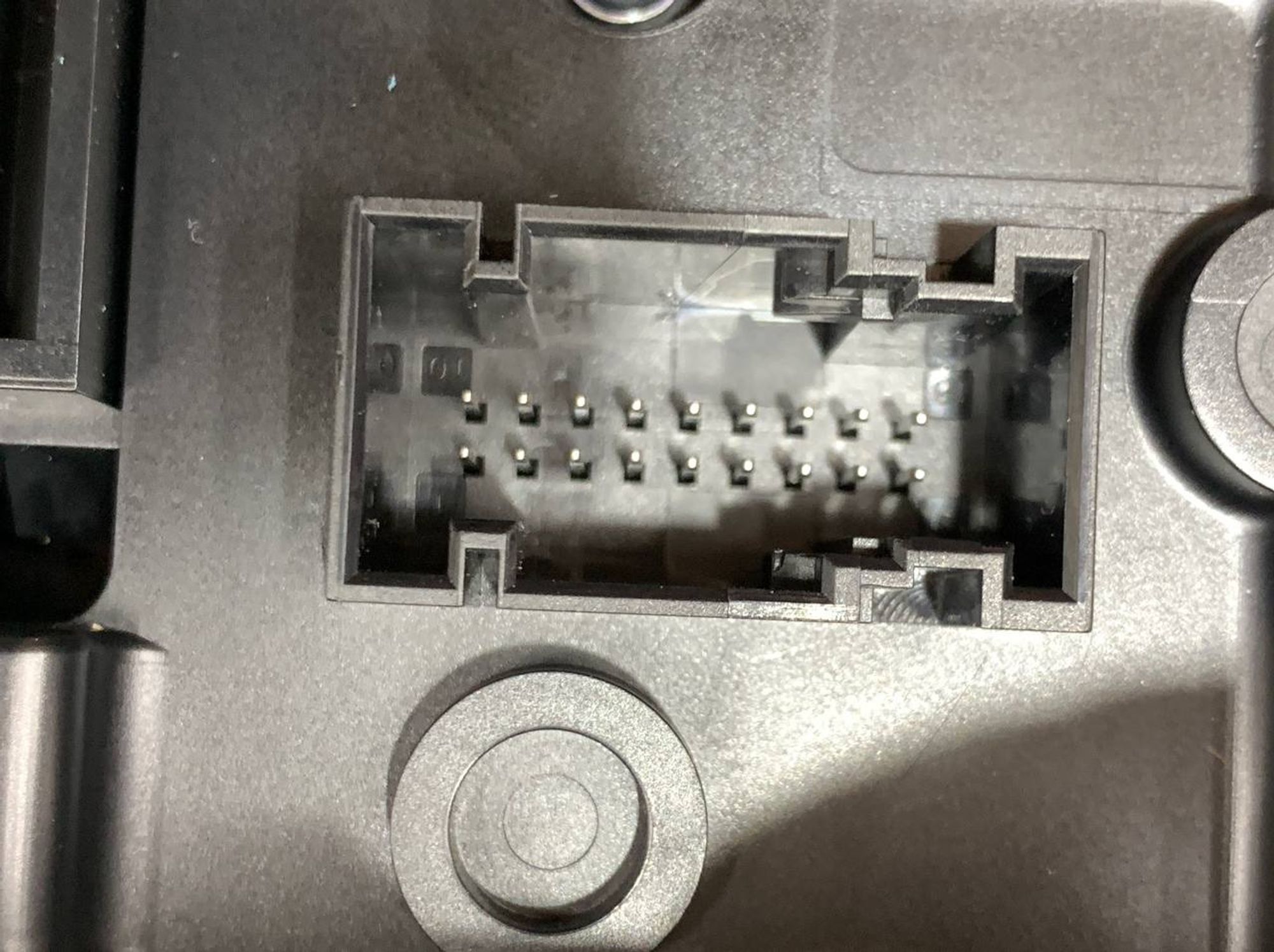 https://ycs.partsauto.market/partsauto-images/thmbs/userImages/h353NjtZg3VDP19b5HMt7LlpbQ93/part/89724474-eaaf-460b-98dc-6d1b43dfeeb8_1719661770528.jpg