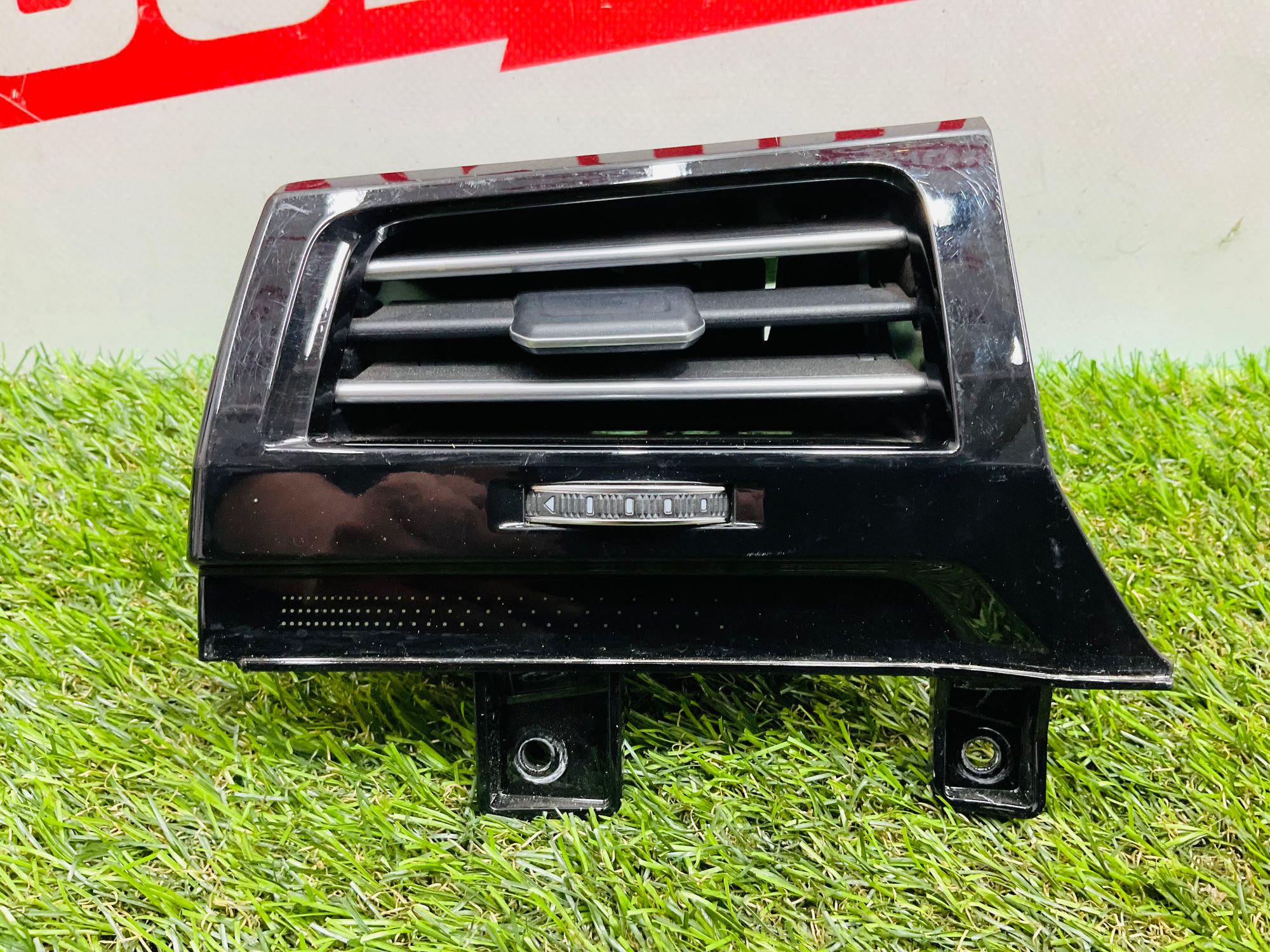 https://ycs.partsauto.market/partsauto-images/thmbs/userImages/h353NjtZg3VDP19b5HMt7LlpbQ93/part/8a59310a-e550-438d-9332-a8afd0070b6d_1785850790741.jpg