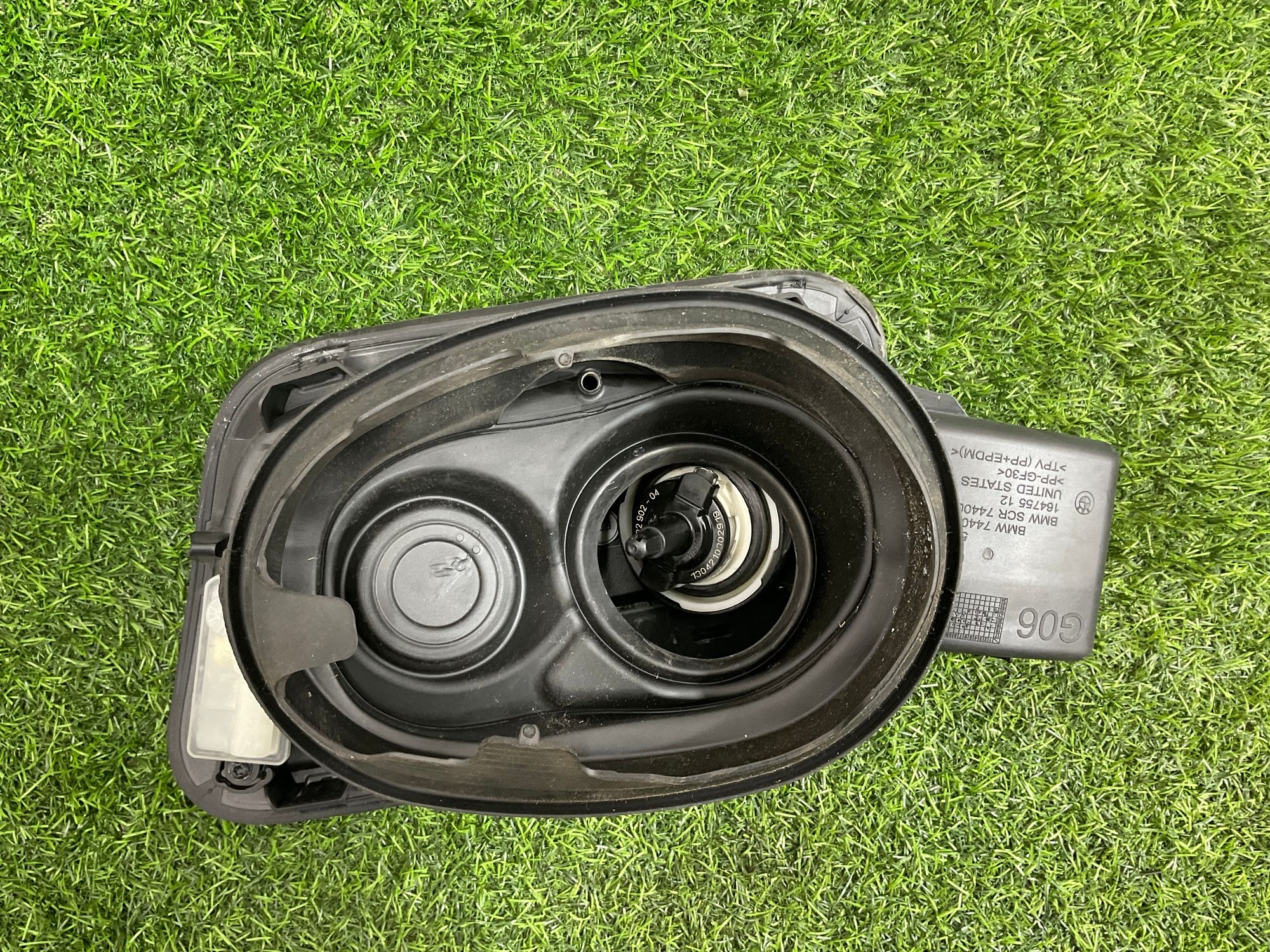 https://ycs.partsauto.market/partsauto-images/thmbs/userImages/h353NjtZg3VDP19b5HMt7LlpbQ93/part/8a71652a-e4be-4399-a345-b95e162af72e_1740668386986.jpg