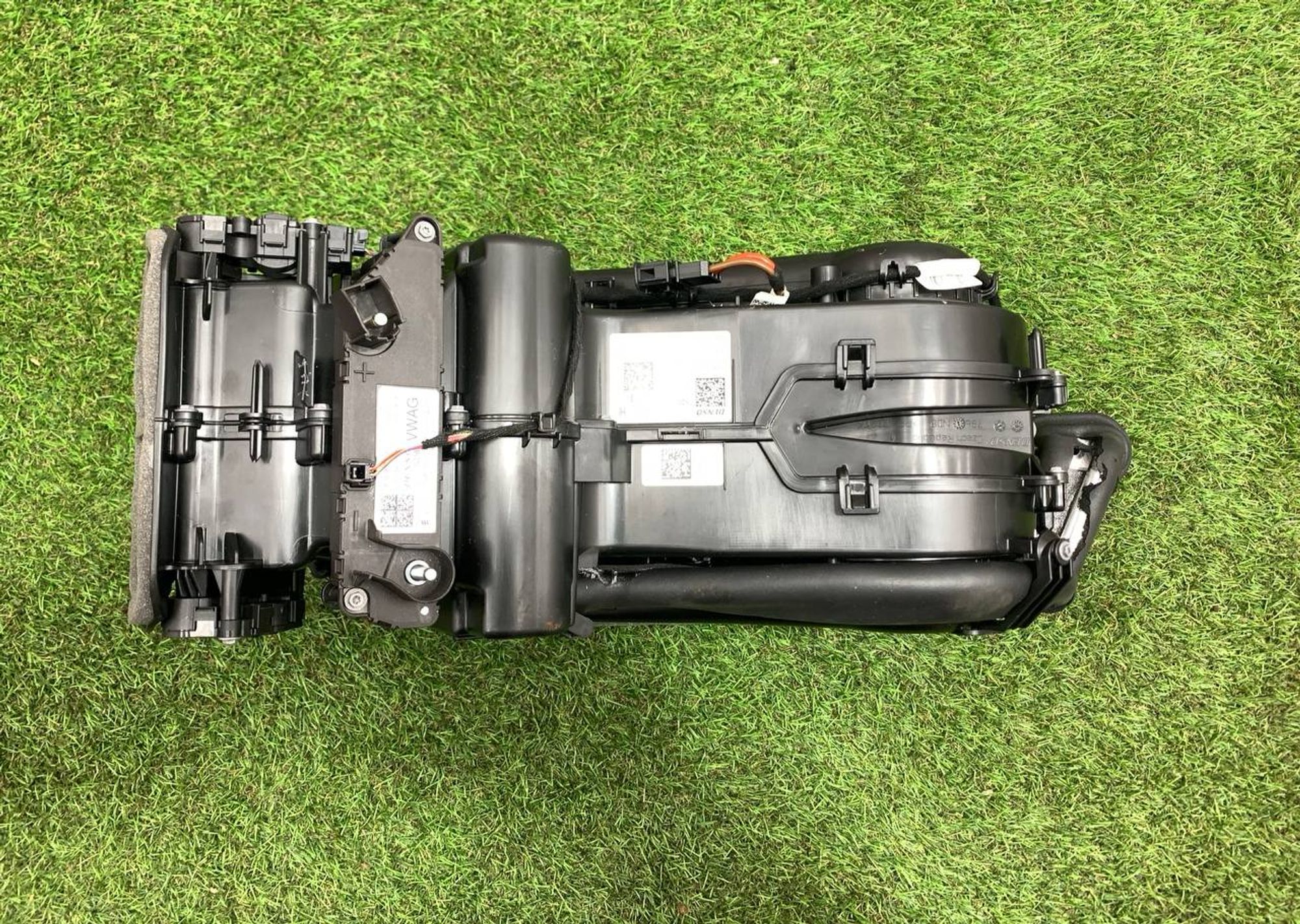 https://ycs.partsauto.market/partsauto-images/thmbs/userImages/h353NjtZg3VDP19b5HMt7LlpbQ93/part/8a9bf56e-75da-40fb-af45-f2daf37b0981_1709192642144.jpg