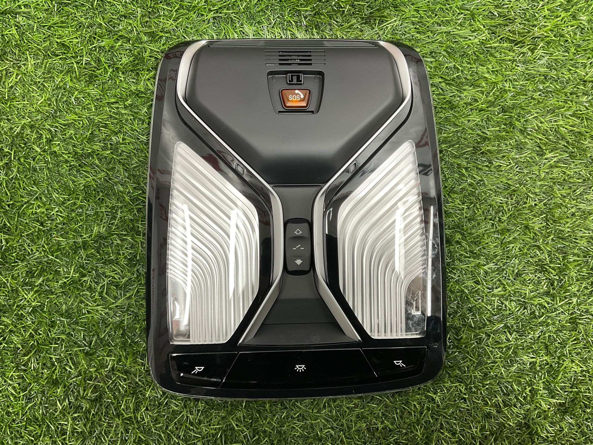 https://ycs.partsauto.market/partsauto-images/thmbs/userImages/h353NjtZg3VDP19b5HMt7LlpbQ93/part/8b198f34-fce0-4ba1-87de-284fe5992a83_1737617959700.jpg