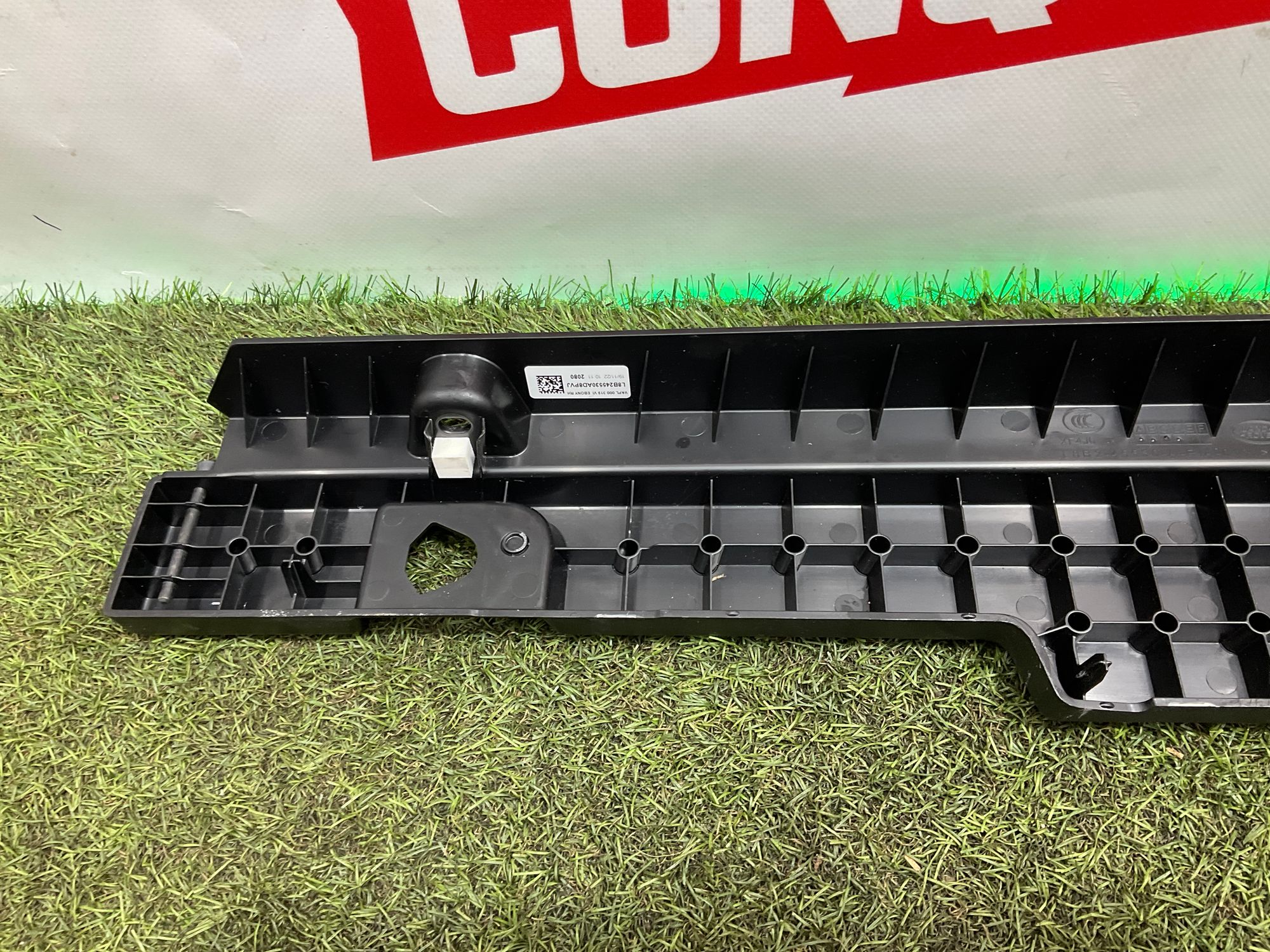 Накладка багажника нижняя правая Land Rover Defender II L663 2022, 2500 рублей, Москва