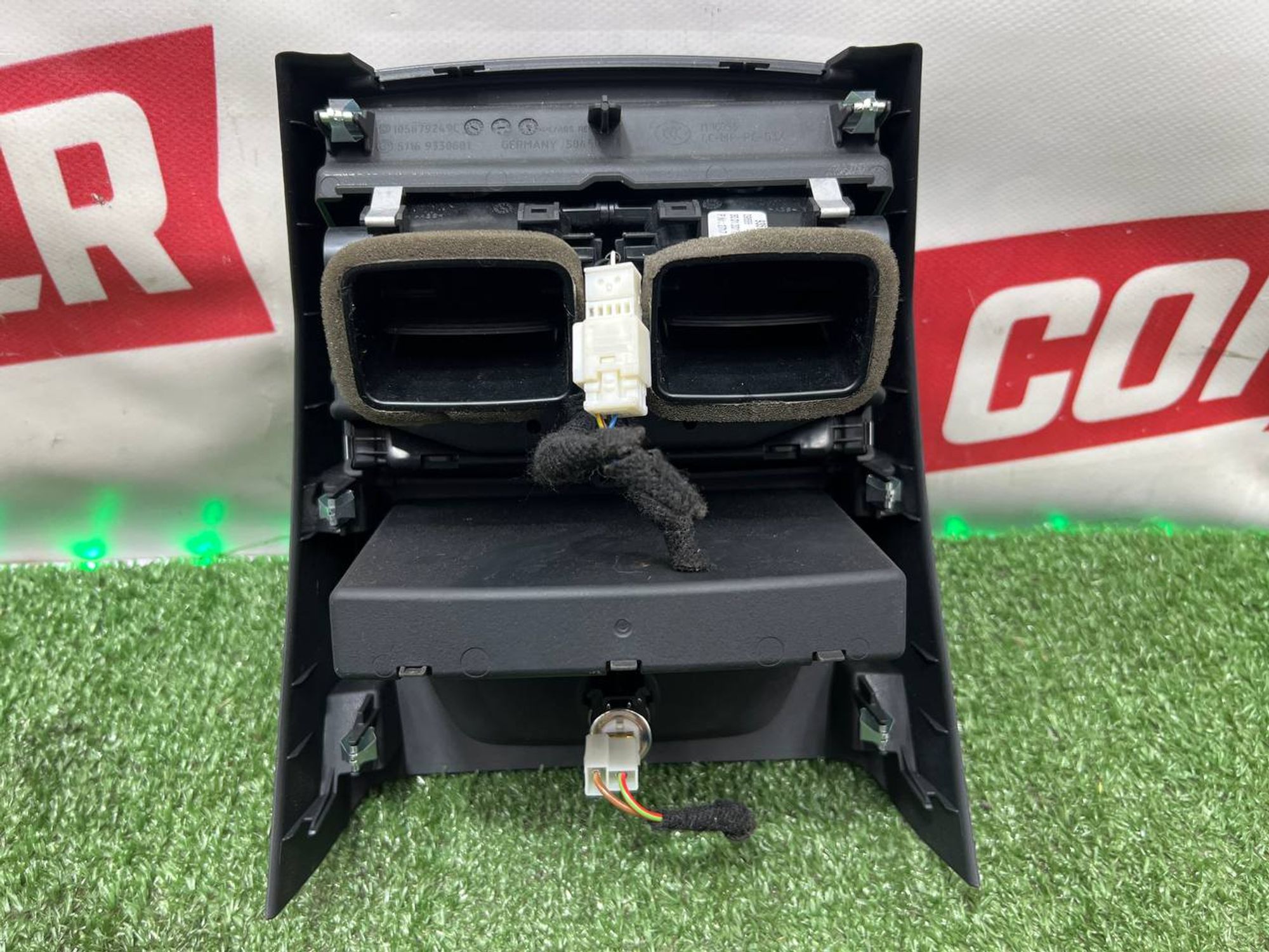 https://ycs.partsauto.market/partsauto-images/thmbs/userImages/h353NjtZg3VDP19b5HMt7LlpbQ93/part/8c04edcd-768d-4f08-810f-adefcffa0e06_1730980554069.jpg