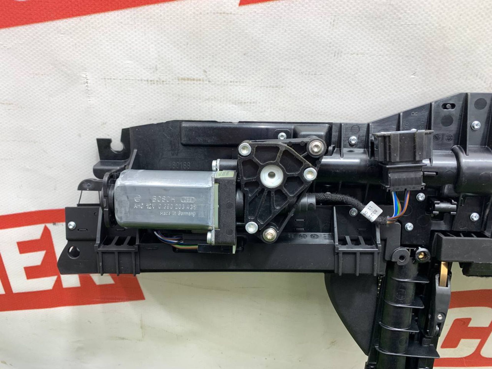 https://ycs.partsauto.market/partsauto-images/thmbs/userImages/h353NjtZg3VDP19b5HMt7LlpbQ93/part/8c93906a-7a0d-4b73-b144-9fe89d8a24b7_1714829186931.jpg