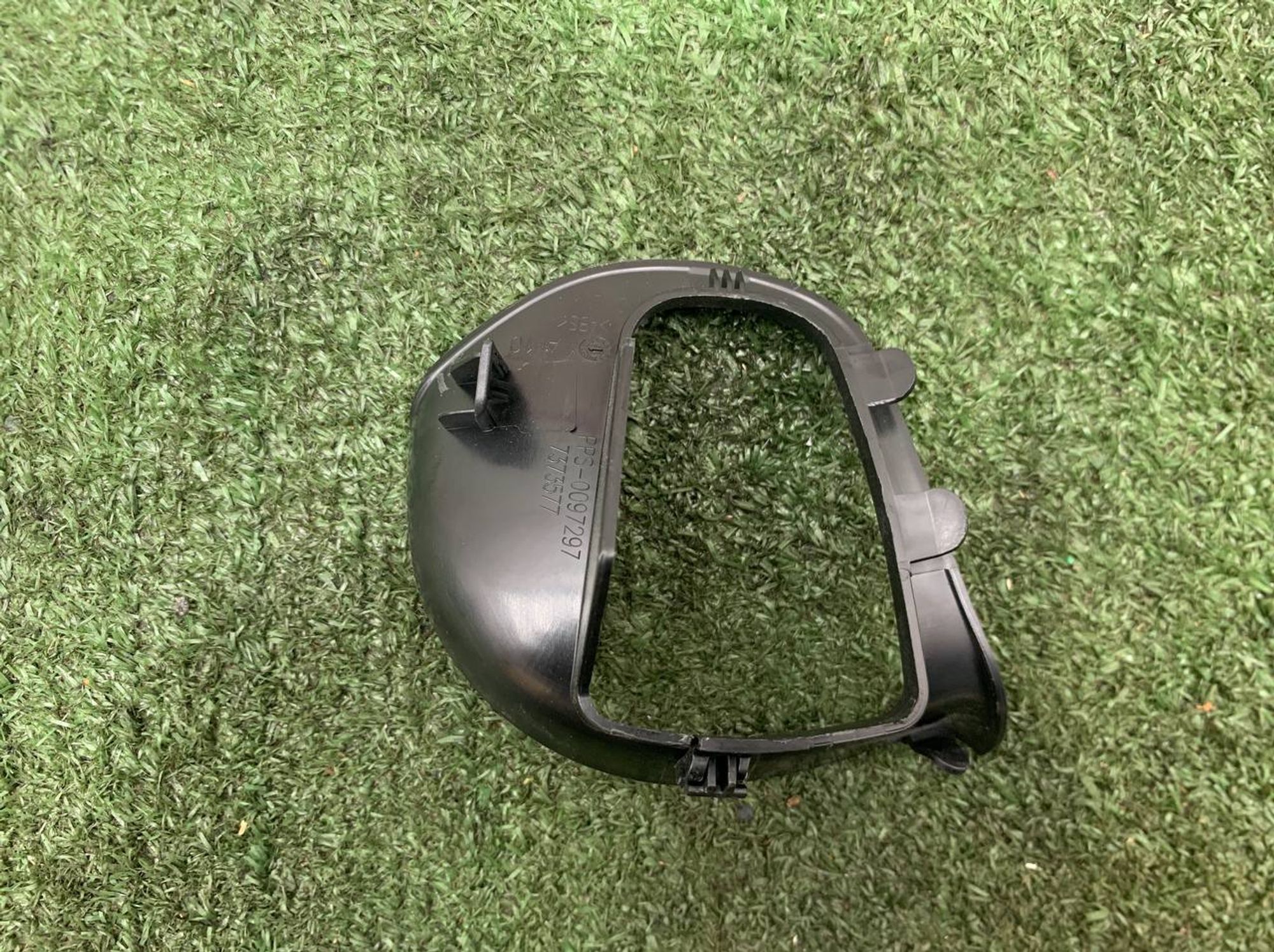 https://ycs.partsauto.market/partsauto-images/thmbs/userImages/h353NjtZg3VDP19b5HMt7LlpbQ93/part/8cbb9dc7-bdbe-4594-851f-5e4e1444f1dd_1731585241413.jpg