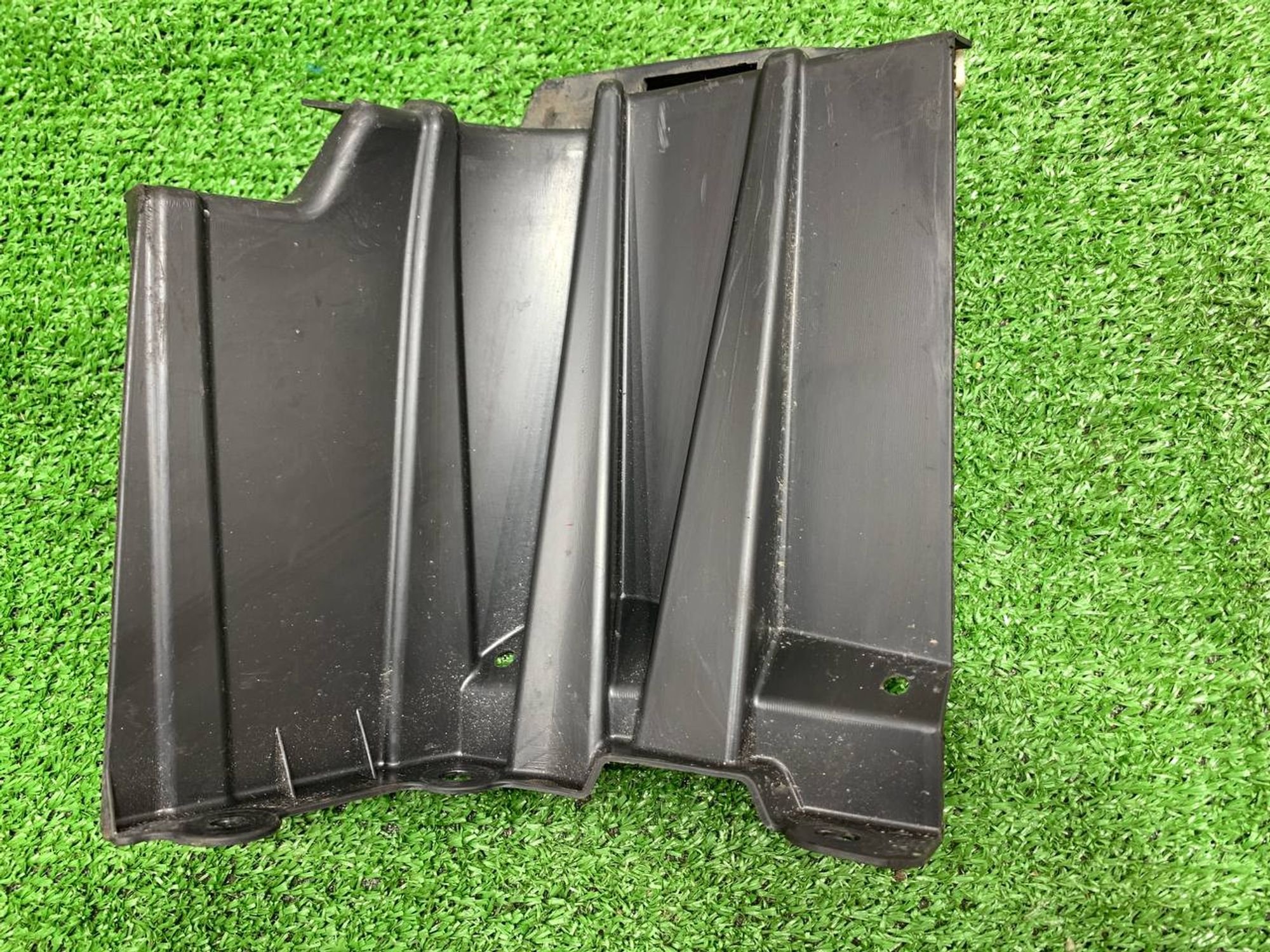https://ycs.partsauto.market/partsauto-images/thmbs/userImages/h353NjtZg3VDP19b5HMt7LlpbQ93/part/8cd14482-91b8-4032-b6fc-7c6e21f503e1_1719239847105.jpg