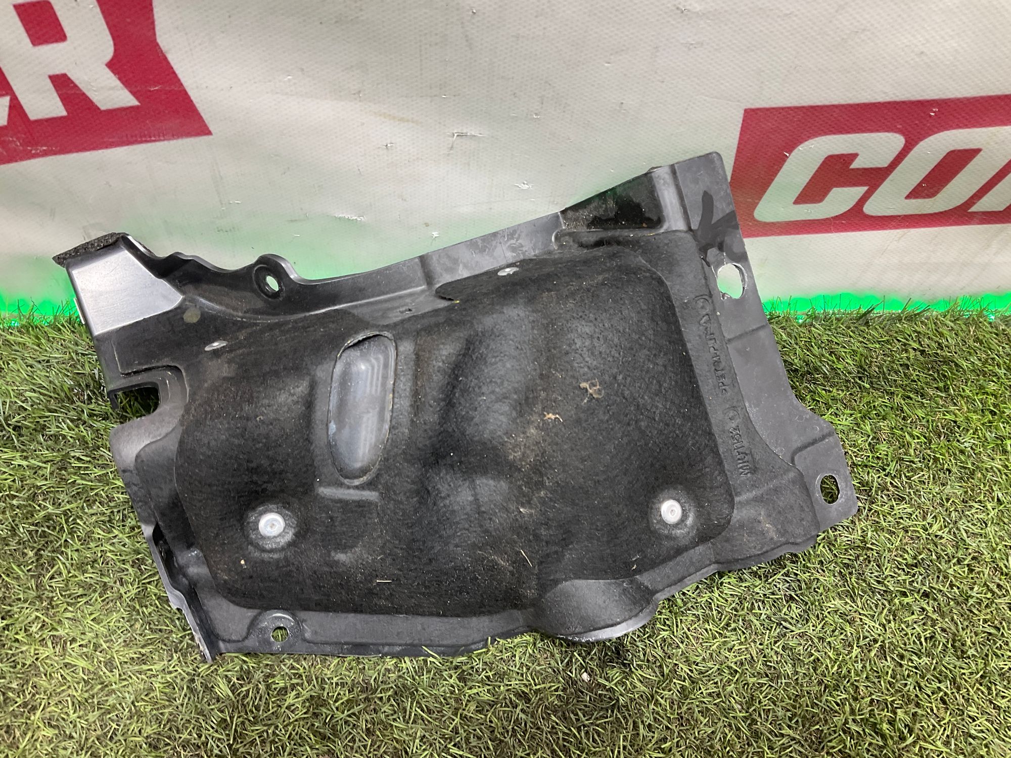 Шумоизоляция двигателя левая Land Rover Defender II L663 2022, 3000 рублей, Москва