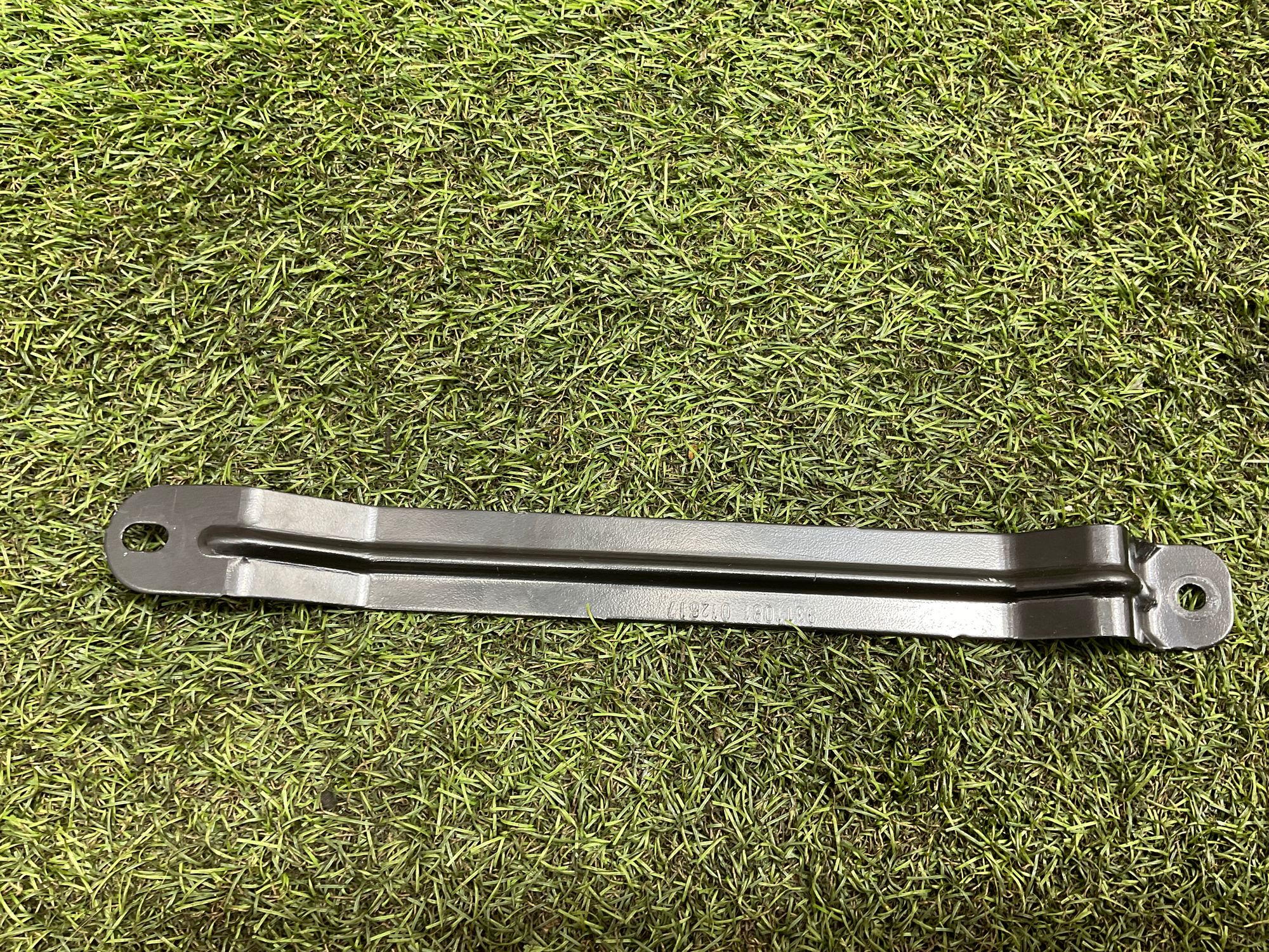 Крепление аккумулятора BMW 7 серия, G11/G12 рестайлинг (2019-2023), 500 рублей, Москва