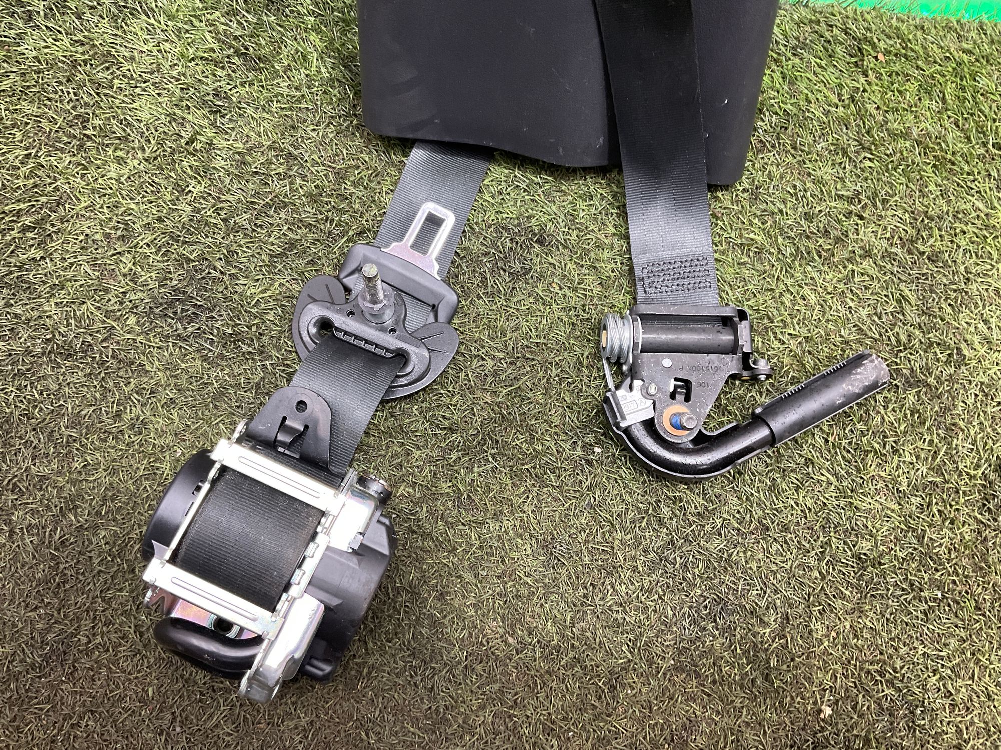 Ремень безопасности передние левый Land Rover Defender II, 33000 рублей, Москва