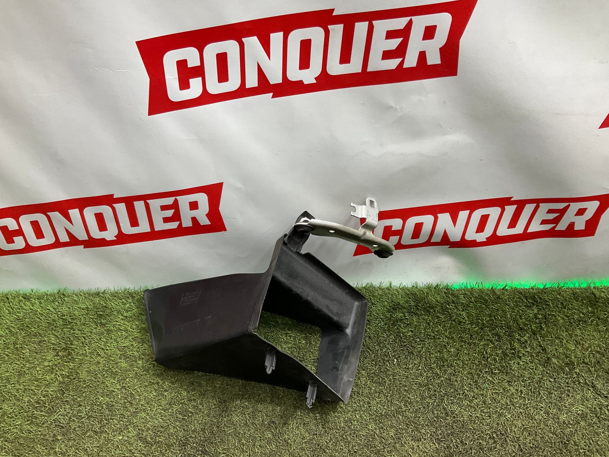 Воздуховод радиатора правый BMW M8 F91/F92/F93 2019, 8000 рублей, Москва