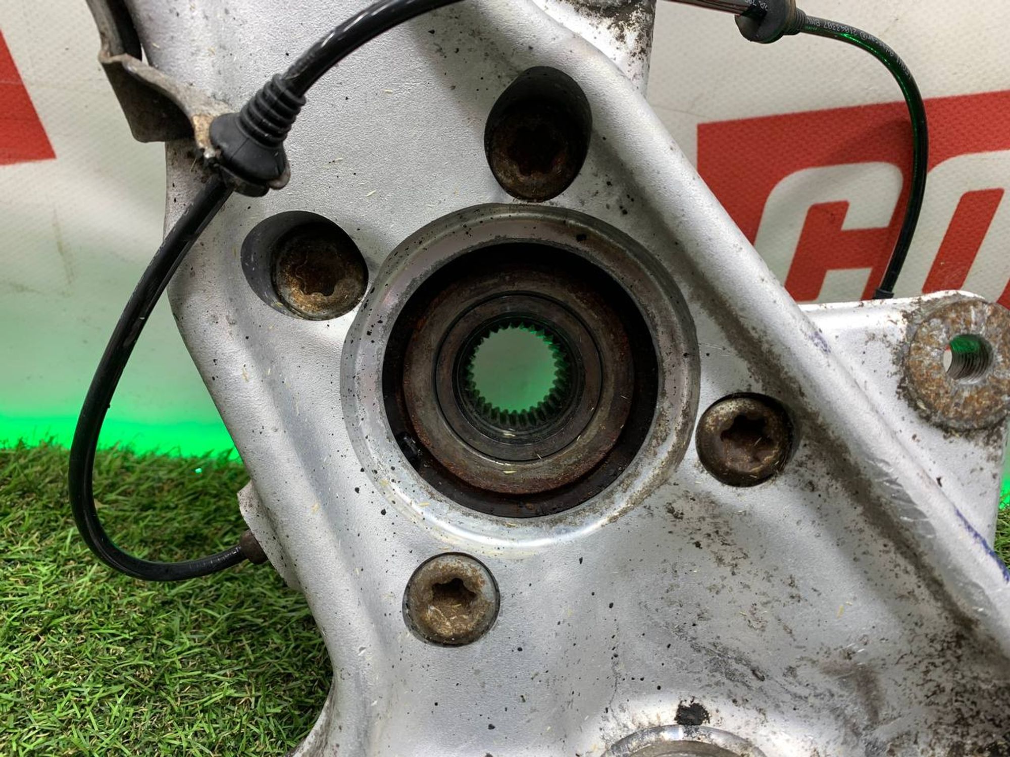 https://ycs.partsauto.market/partsauto-images/thmbs/userImages/h353NjtZg3VDP19b5HMt7LlpbQ93/part/8d571bb4-4d84-4d78-81d4-26957d6615ab_1715763022259.jpg