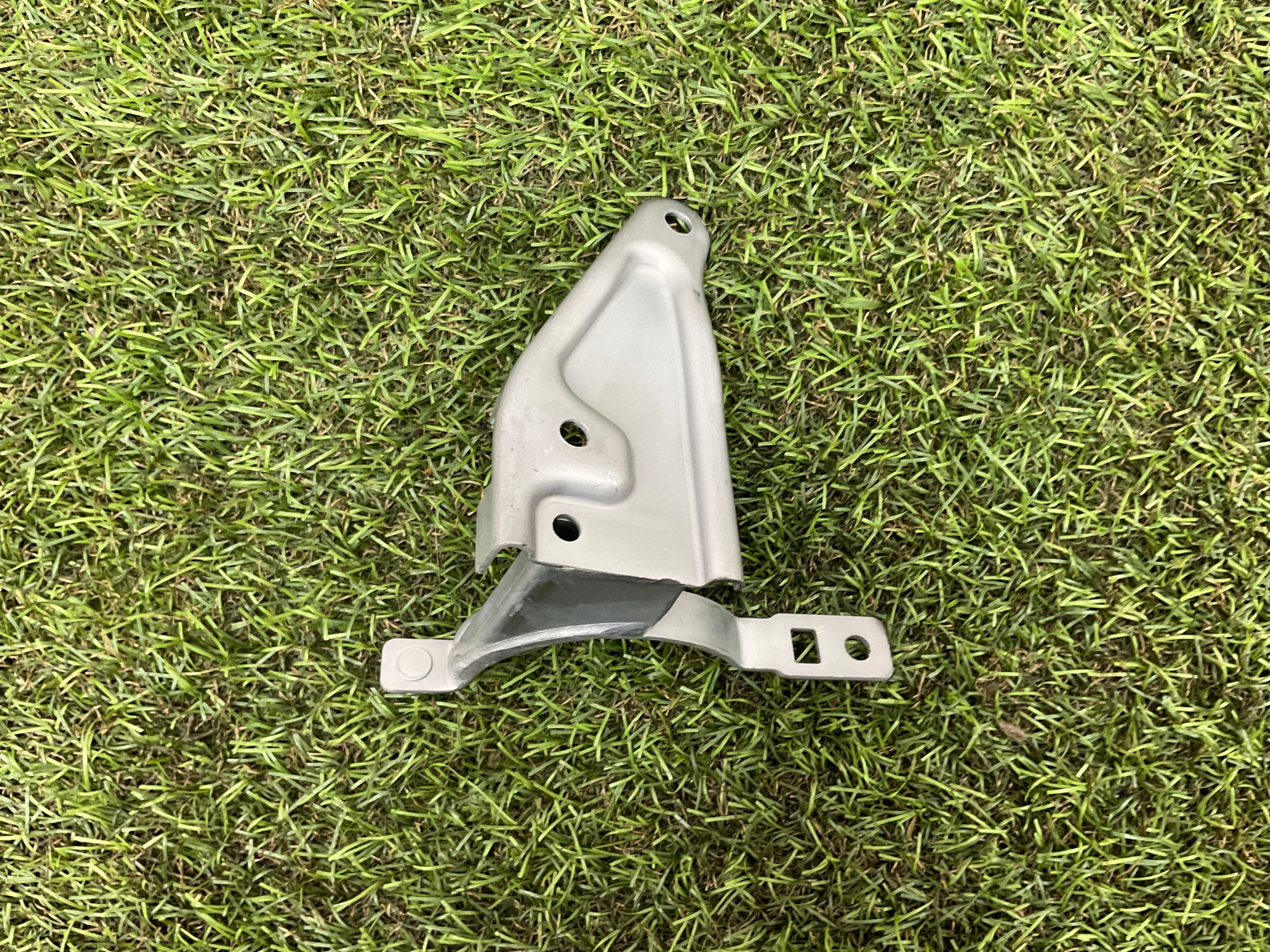 Крепление дополнительной помпы охлаждения BMW 3 серия, G20/G21 рестайлинг, 2000 рублей, Москва