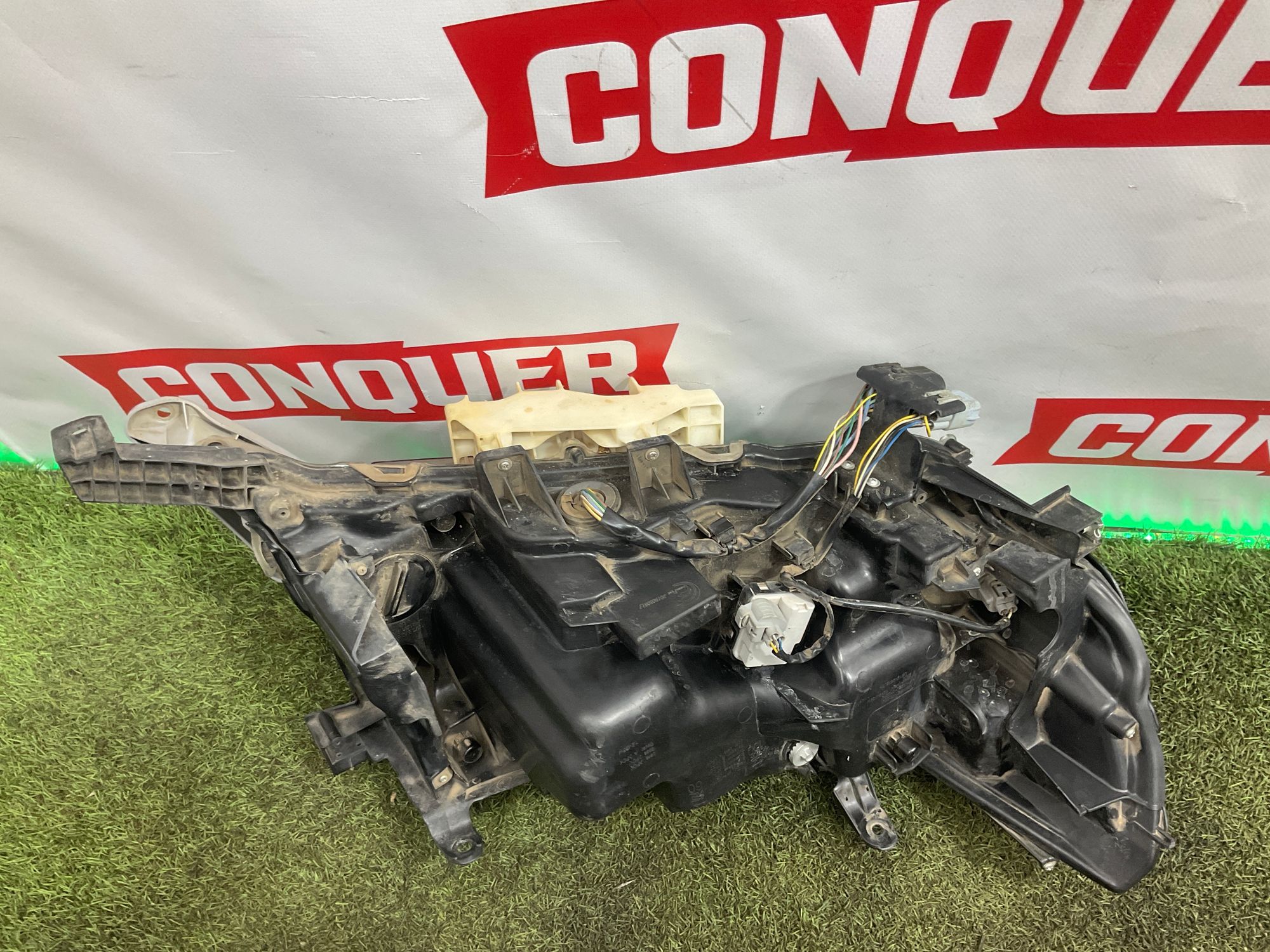 Фара левая Toyota Land Cruiser 200 рестайлинг 2 (2015—2023) 2017, 75000 рублей, Москва