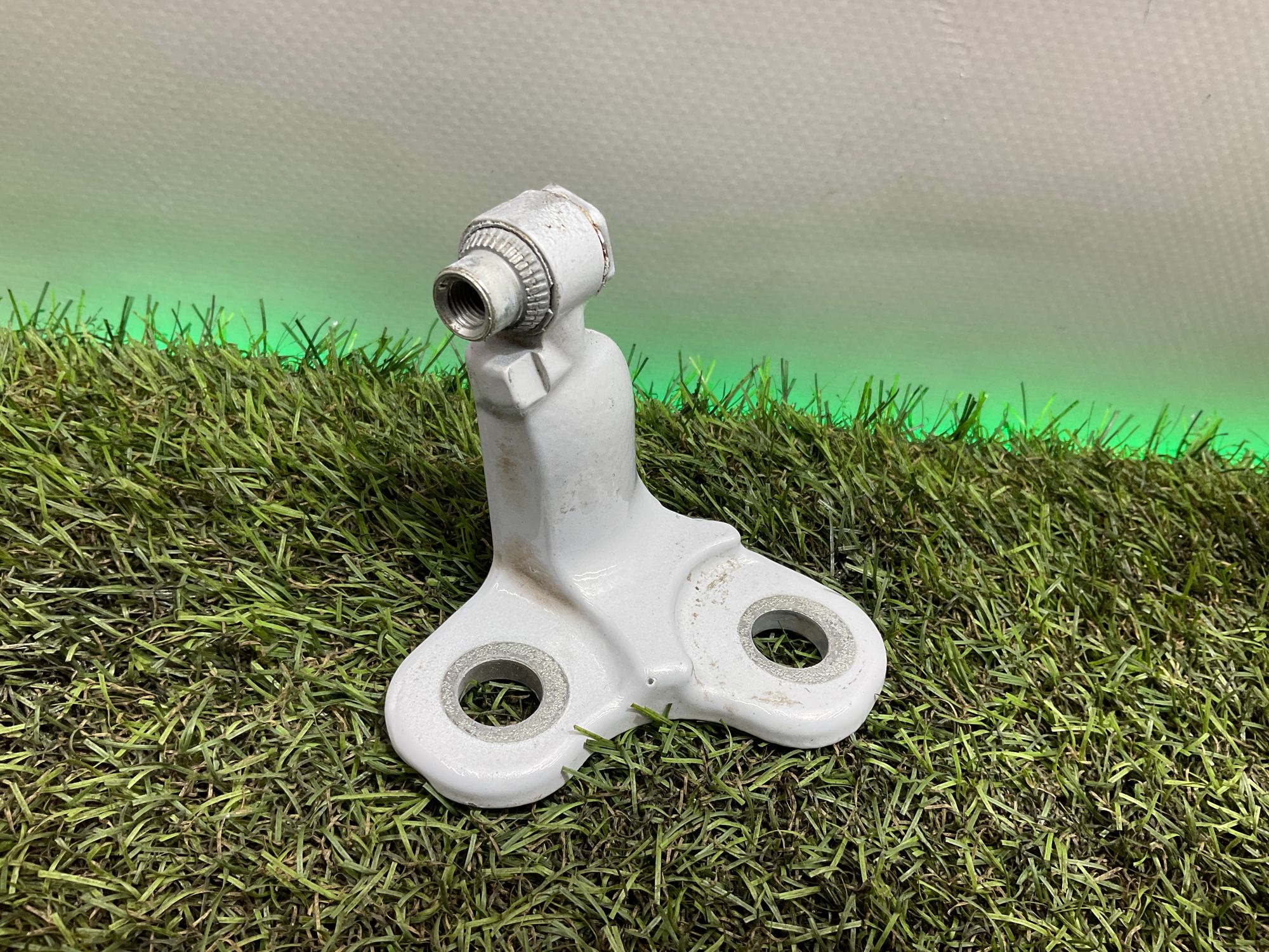 Петля двери левой задней Land Rover Defender II L663 2022, 5000 рублей, Москва