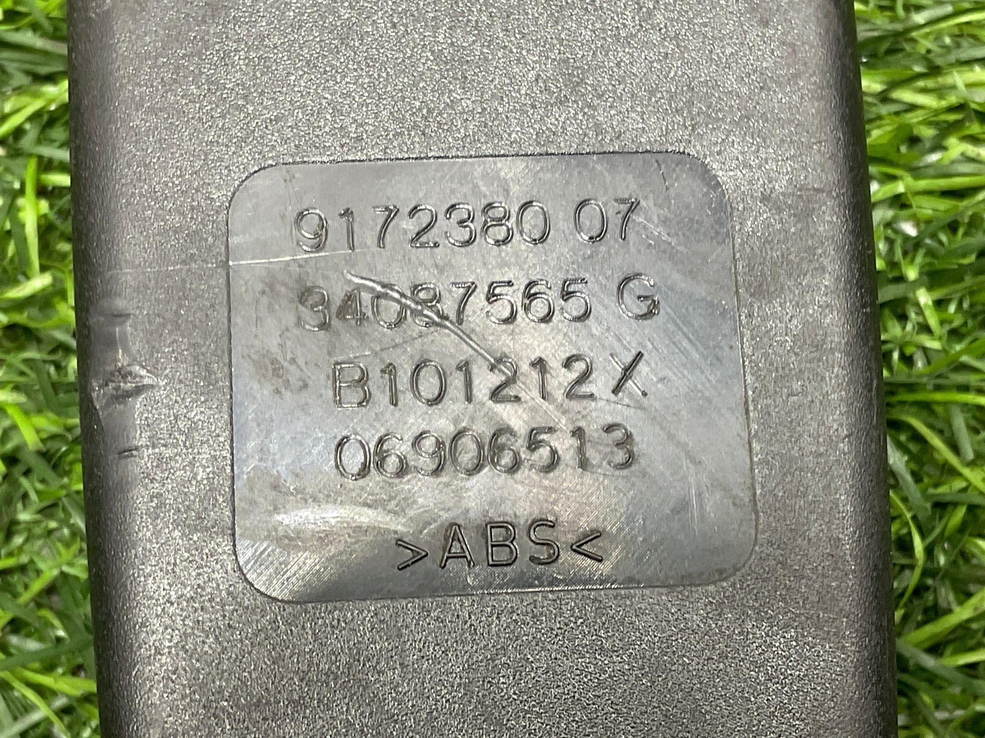 Замок ремня безопасности задний правый BMW 6 F06, 1000 рублей, Москва