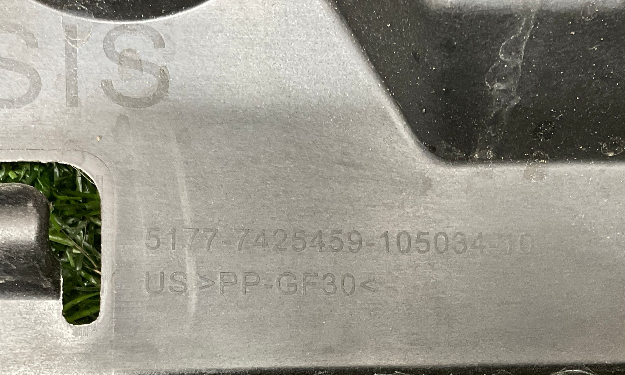 https://ycs.partsauto.market/partsauto-images/thmbs/userImages/h353NjtZg3VDP19b5HMt7LlpbQ93/part/8e7197ed-73f4-40e3-a6f6-2b7319e948c4_1735204326379.jpg