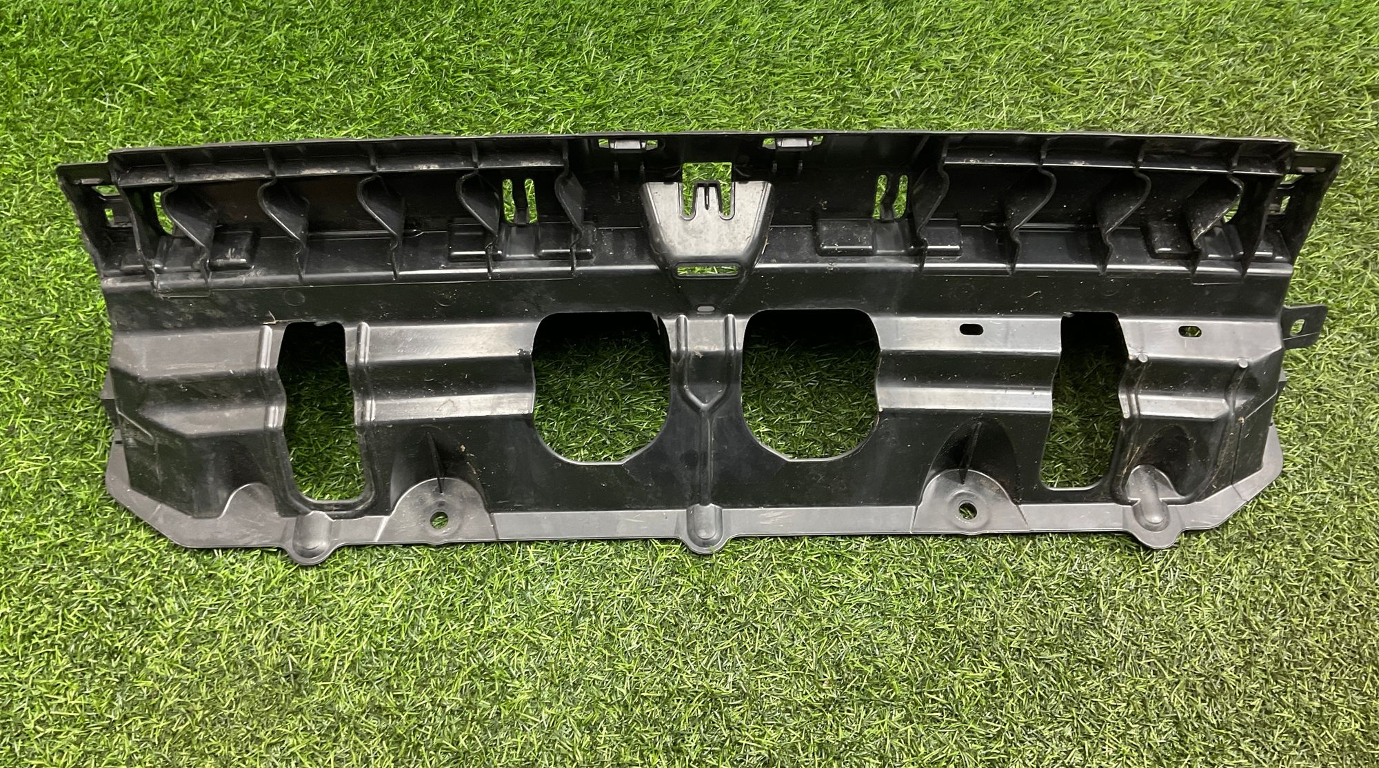 https://ycs.partsauto.market/partsauto-images/thmbs/userImages/h353NjtZg3VDP19b5HMt7LlpbQ93/part/8e957a12-430b-47ac-947c-132dece8d286_1741770835624.jpg