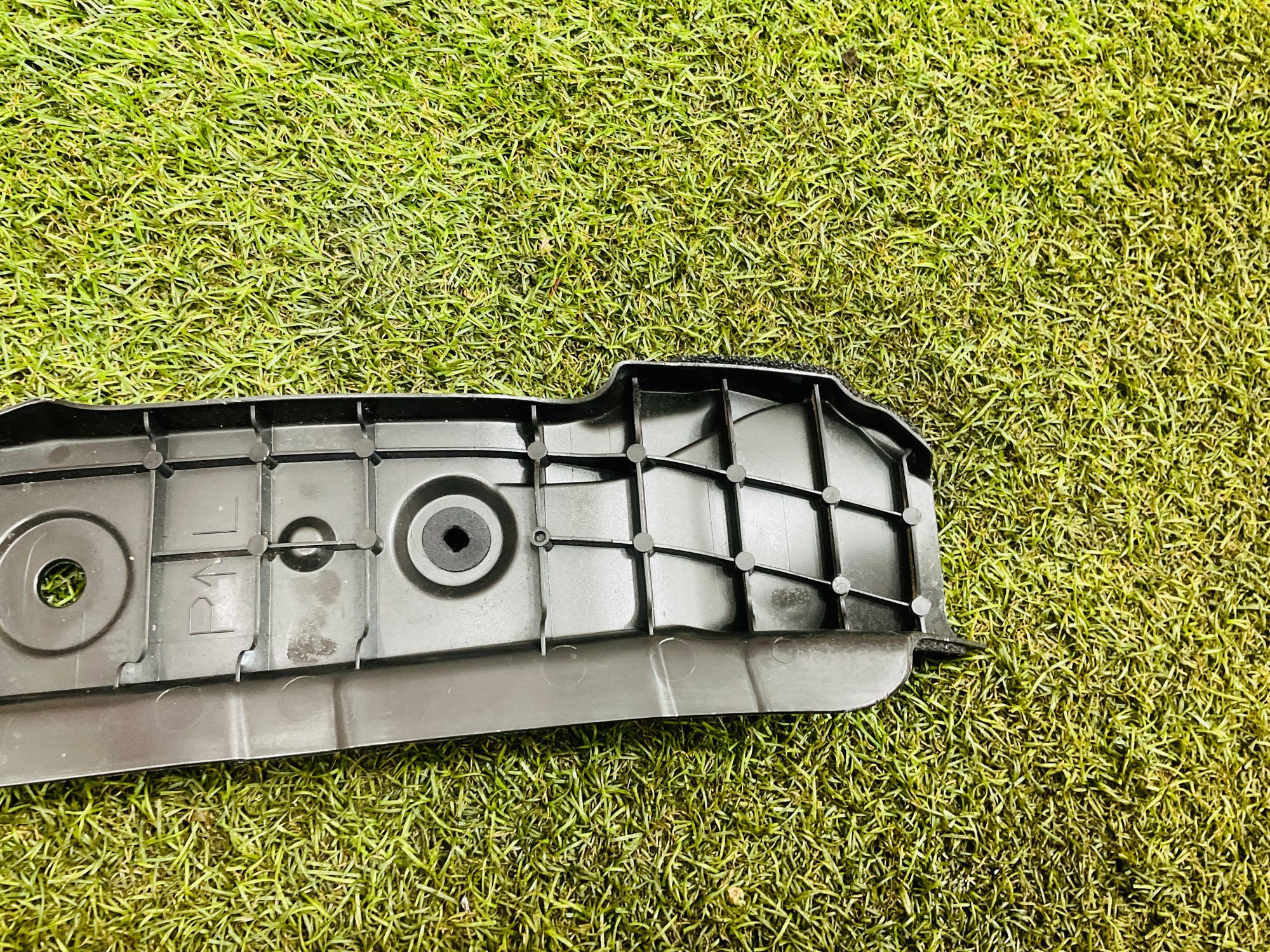 https://ycs.partsauto.market/partsauto-images/thmbs/userImages/h353NjtZg3VDP19b5HMt7LlpbQ93/part/8e9be1c2-5662-4ec1-8b12-26c1df0f4268_1779807765479.jpg
