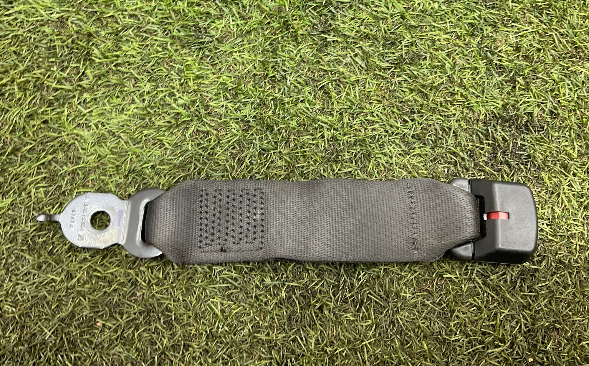 Замок ремня безопасности задний BMW 5 серия, F10, 1000 рублей, Москва