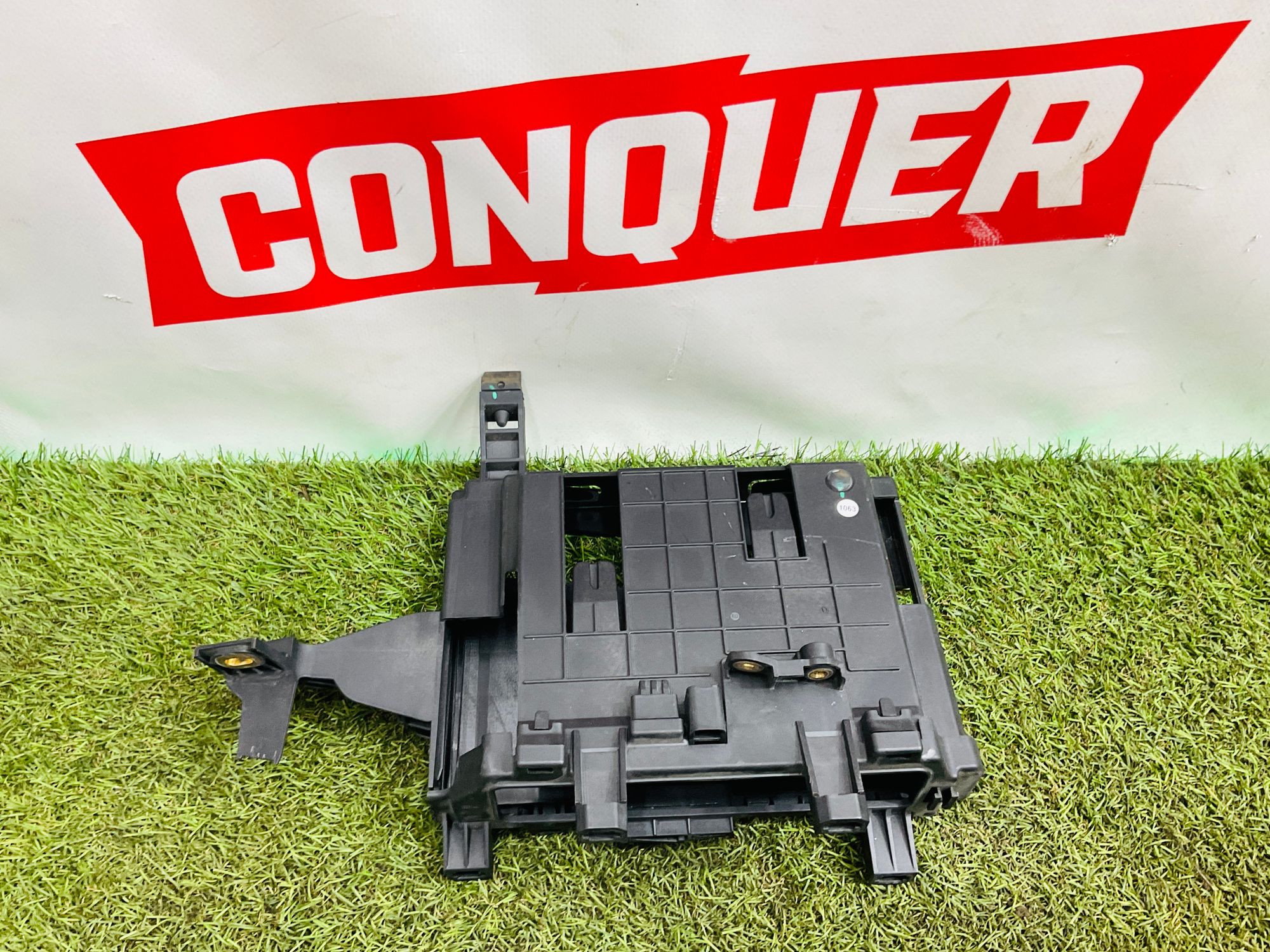 https://ycs.partsauto.market/partsauto-images/thmbs/userImages/h353NjtZg3VDP19b5HMt7LlpbQ93/part/8f076ea1-cea5-49e2-8c33-a10a806e57c7_1779194047483.jpg