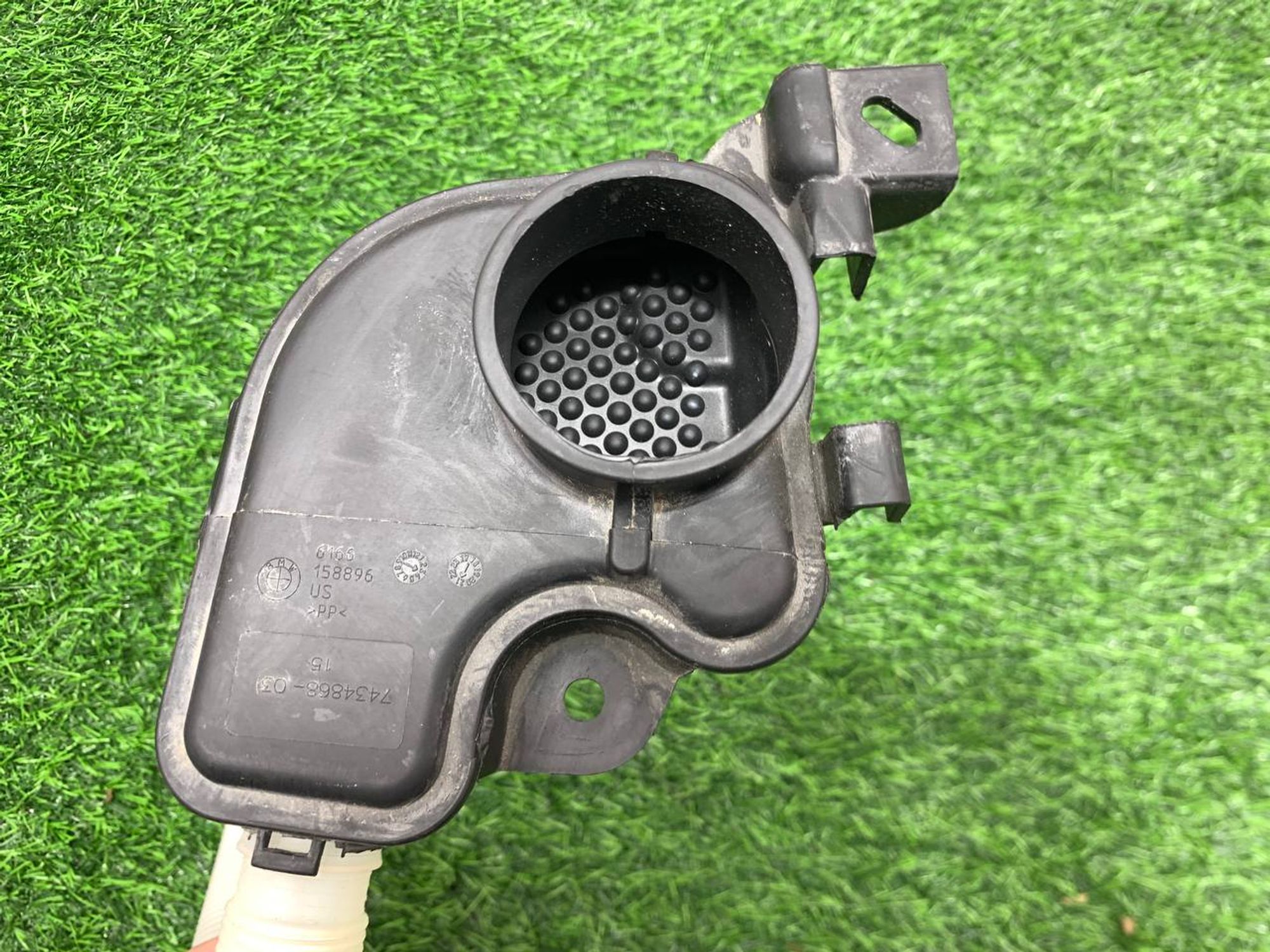 https://ycs.partsauto.market/partsauto-images/thmbs/userImages/h353NjtZg3VDP19b5HMt7LlpbQ93/part/8f40f35b-c19e-4962-b2a8-05d1098ef245_1732869390867.jpg