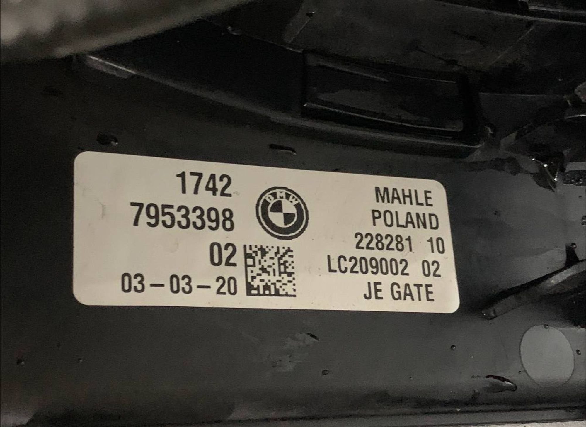 https://ycs.partsauto.market/partsauto-images/thmbs/userImages/h353NjtZg3VDP19b5HMt7LlpbQ93/part/8f791c91-194b-4006-a3a4-826164ed0d36_1733324121456.jpg