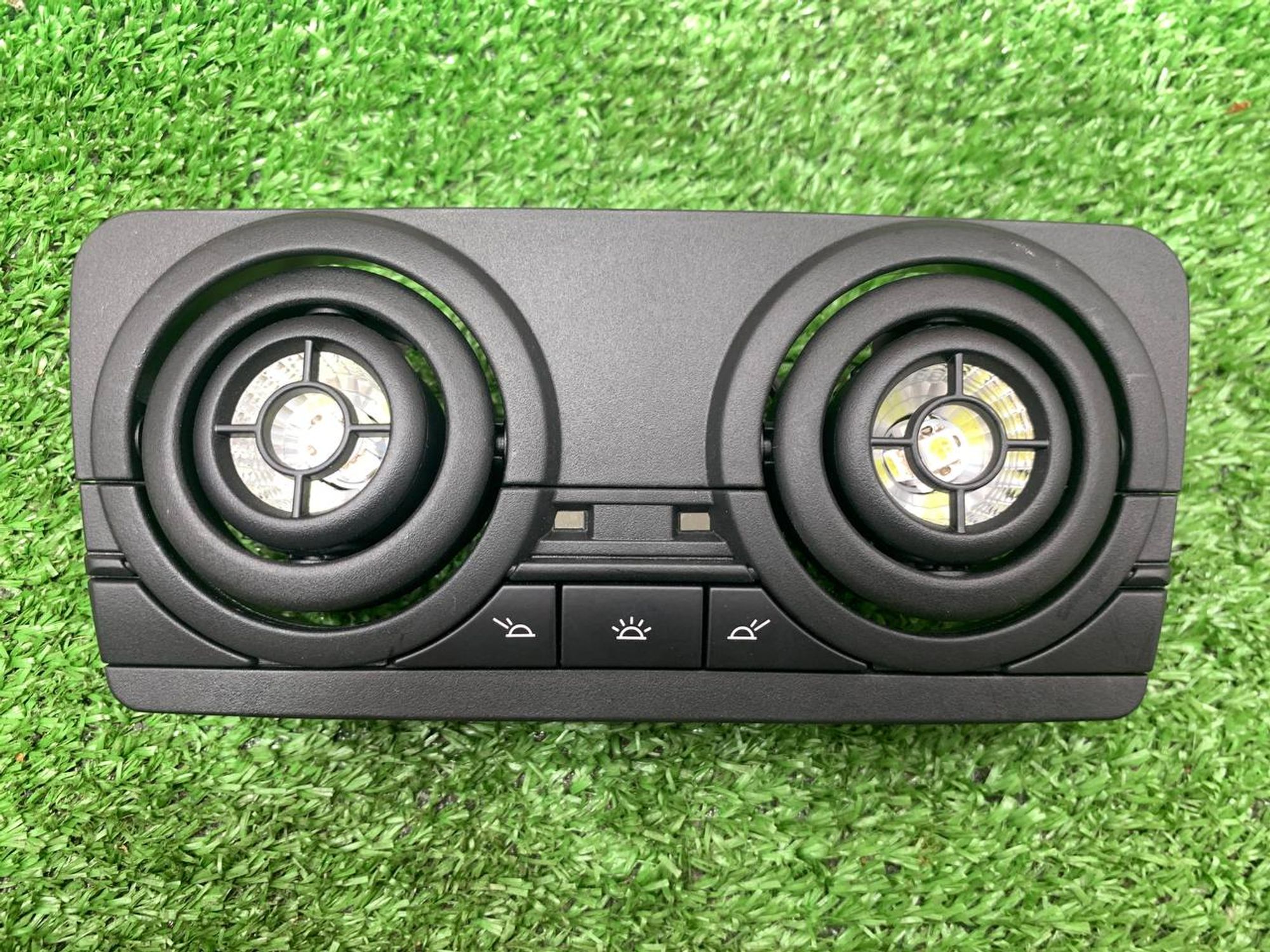 https://ycs.partsauto.market/partsauto-images/thmbs/userImages/h353NjtZg3VDP19b5HMt7LlpbQ93/part/90f5ee70-4b36-4de8-b3c1-2af08fddbde7_1720193848437.jpg