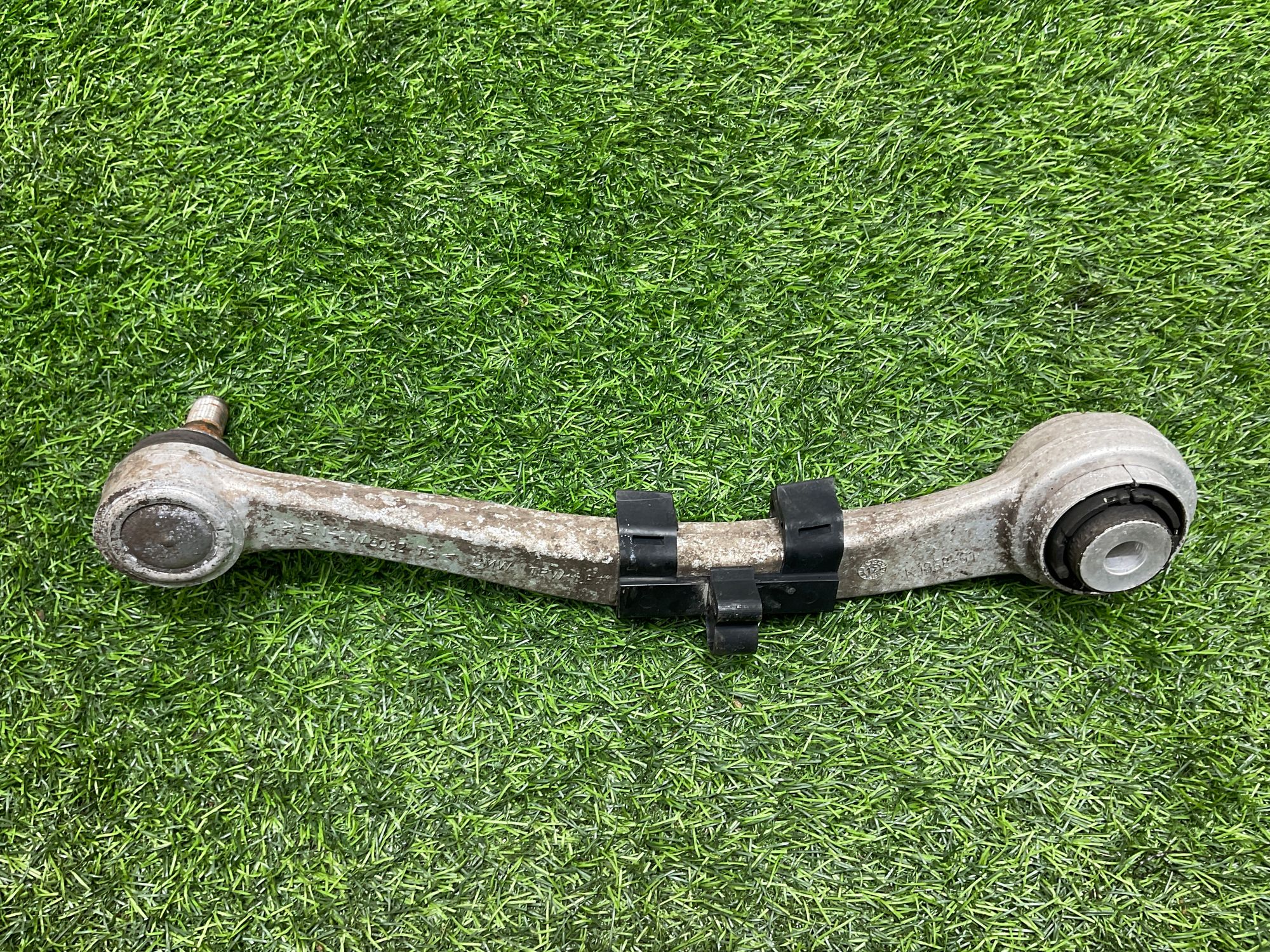 https://ycs.partsauto.market/partsauto-images/thmbs/userImages/h353NjtZg3VDP19b5HMt7LlpbQ93/part/9131b9a9-b3e1-4568-9aeb-091d3cfcb7db_1733927795631.jpg