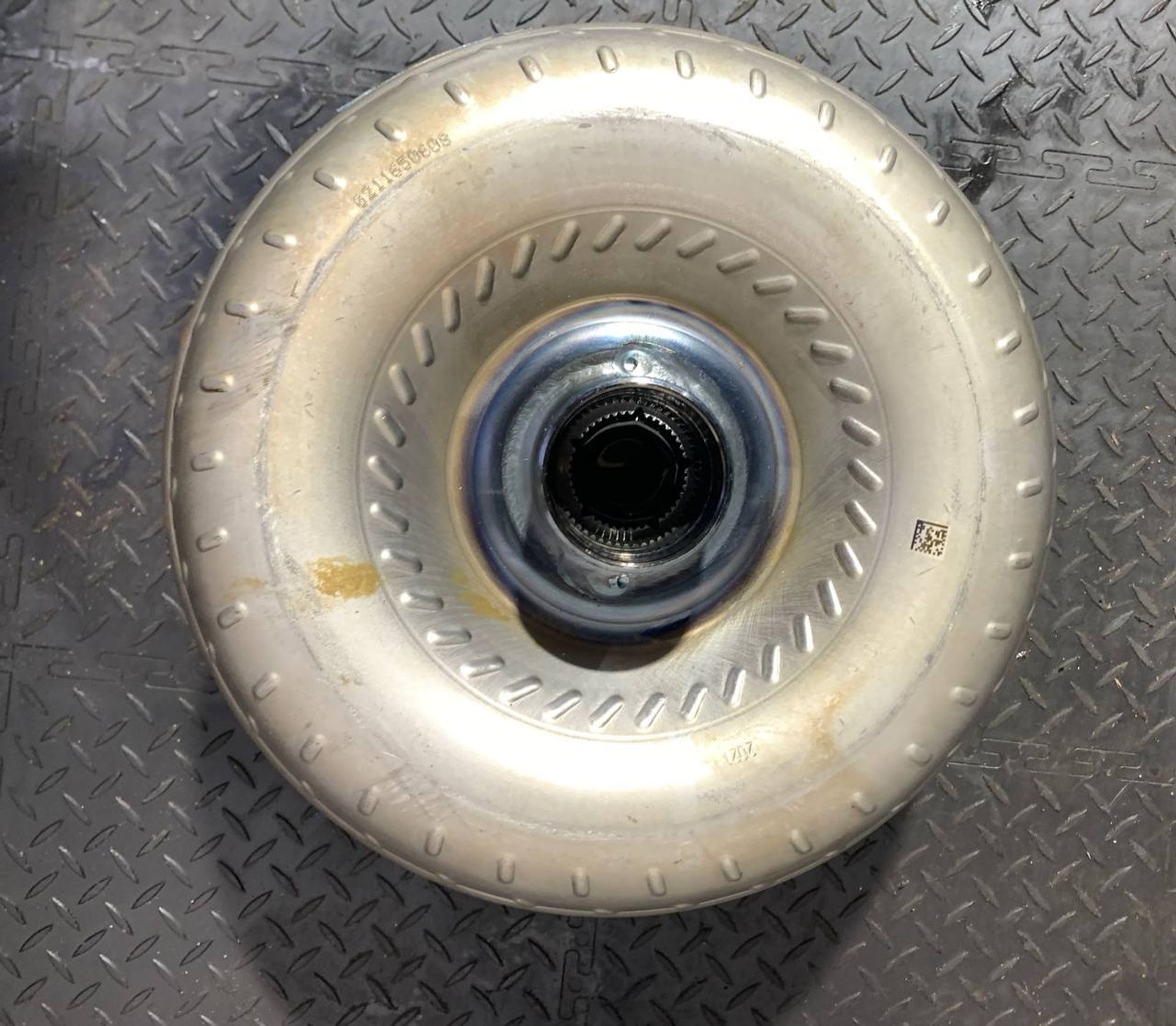 https://ycs.partsauto.market/partsauto-images/thmbs/userImages/h353NjtZg3VDP19b5HMt7LlpbQ93/part/913b3234-dd5a-4843-9575-1bd4f2391b17_1733144441665.jpg