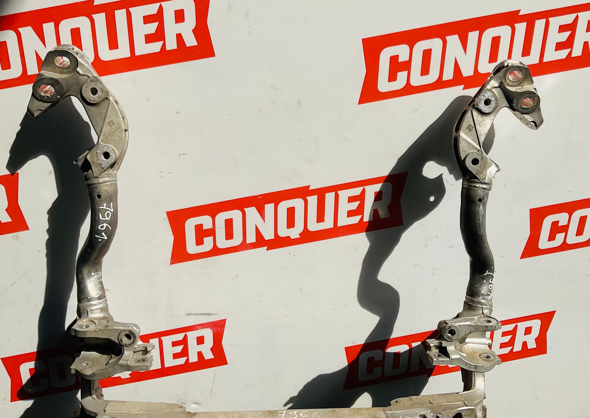 https://ycs.partsauto.market/partsauto-images/thmbs/userImages/h353NjtZg3VDP19b5HMt7LlpbQ93/part/9163a525-c203-4a25-a7d1-c139e7066854_1786015921390.jpg