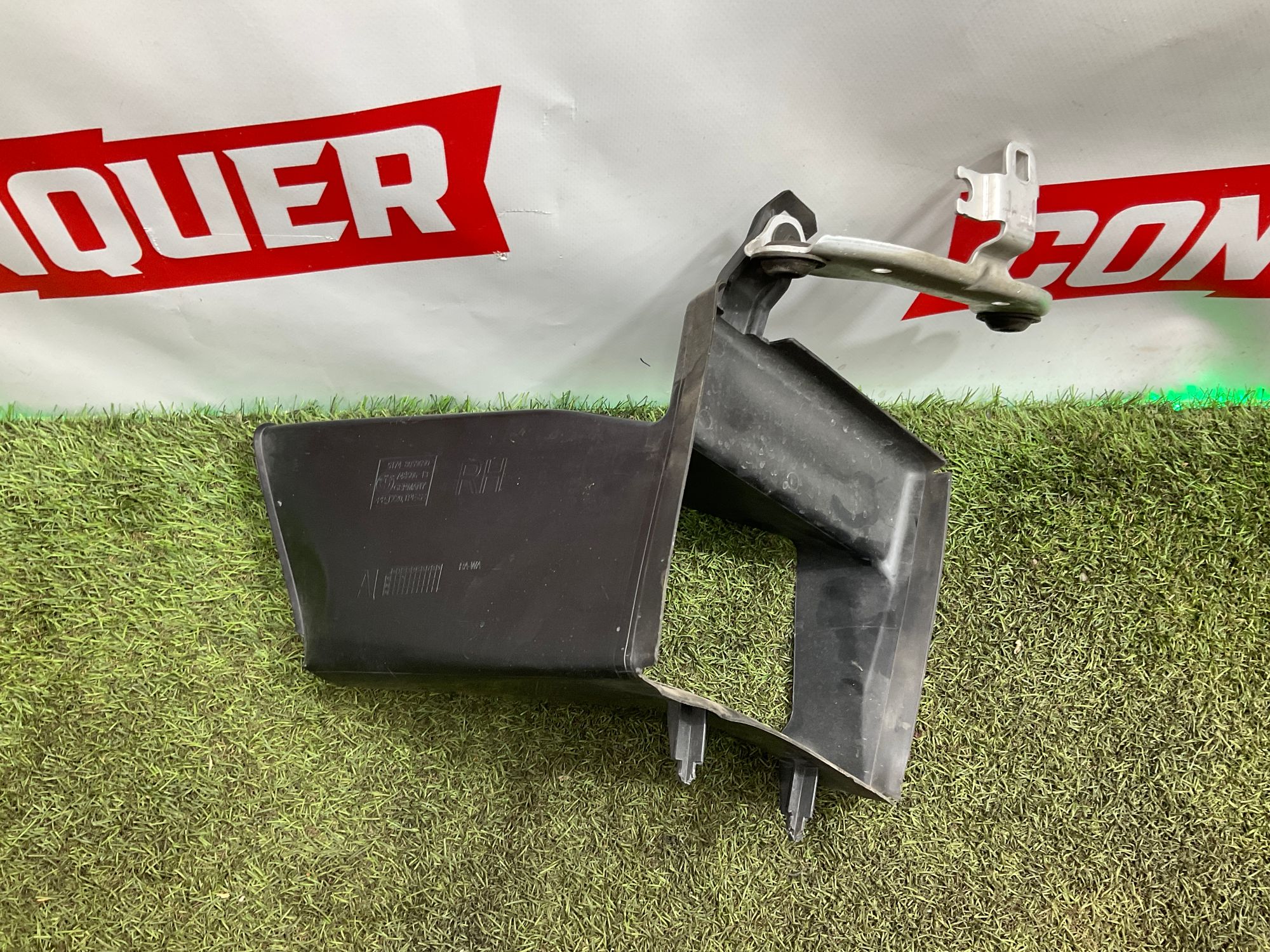 Воздуховод радиатора правый BMW M8 F91/F92/F93 2019, 8000 рублей, Москва