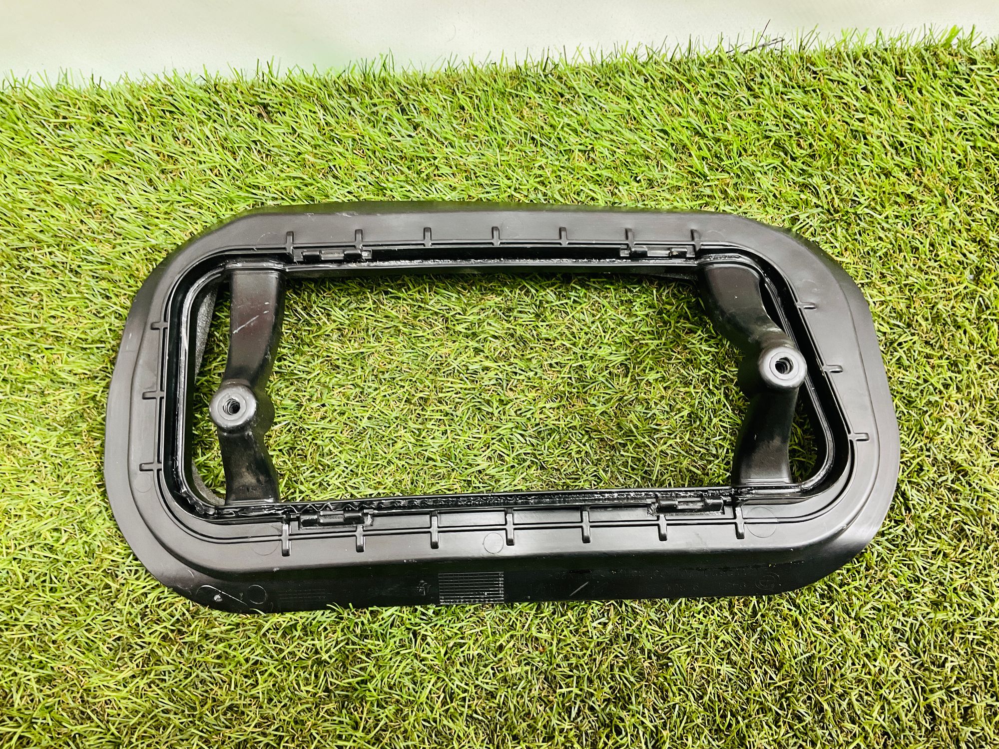 https://ycs.partsauto.market/partsauto-images/thmbs/userImages/h353NjtZg3VDP19b5HMt7LlpbQ93/part/9268b768-1ef9-4a0c-8c38-ad8b0feeea3e_1778932926221.jpg