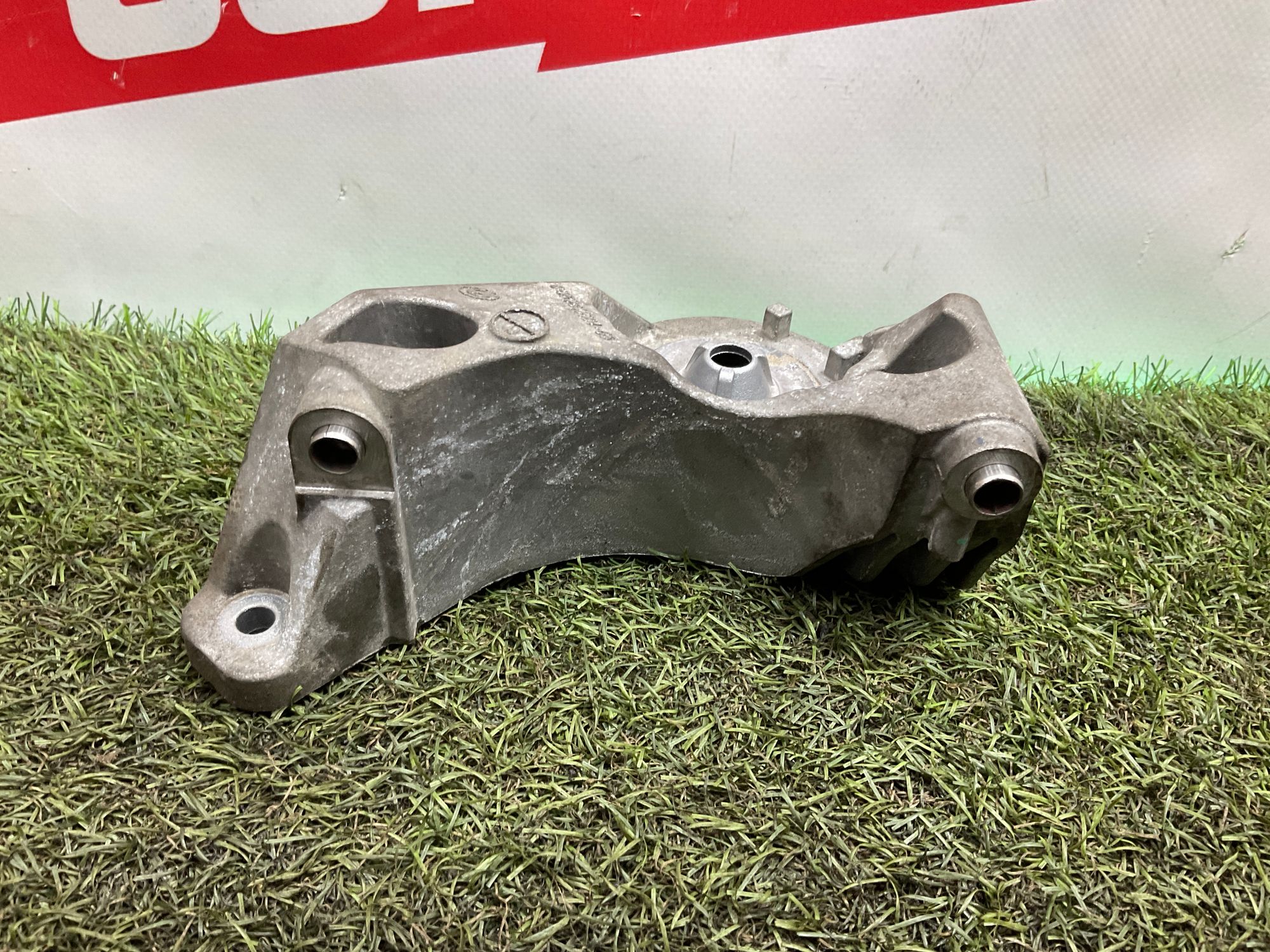 Кронштейн двигатель BMW M5, F90 рестайлинг 2024, 2000 рублей, Москва