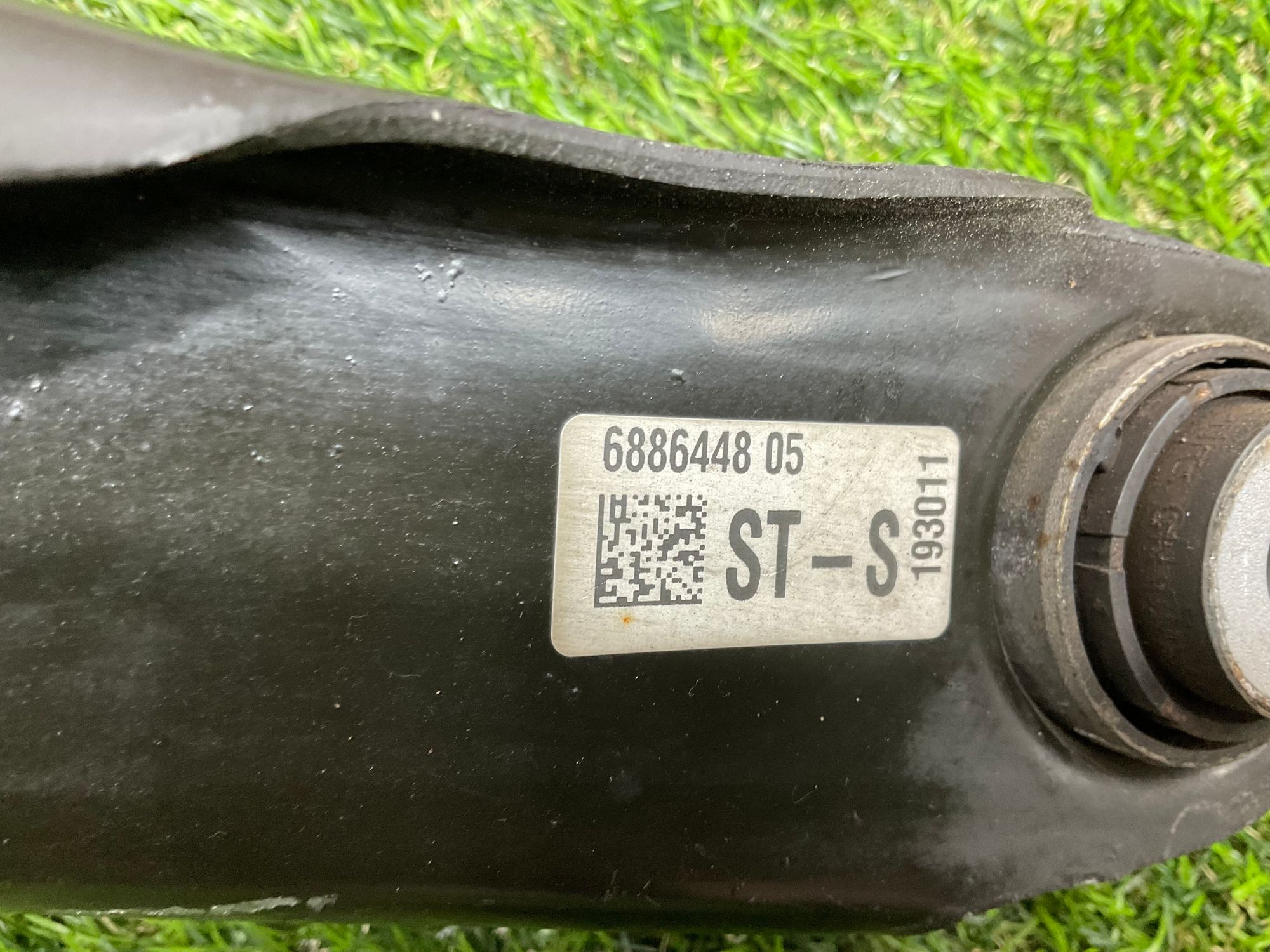 https://ycs.partsauto.market/partsauto-images/thmbs/userImages/h353NjtZg3VDP19b5HMt7LlpbQ93/part/9309ce84-c3d1-4173-a9f4-e5983d74c5a8_1781602096402.jpg