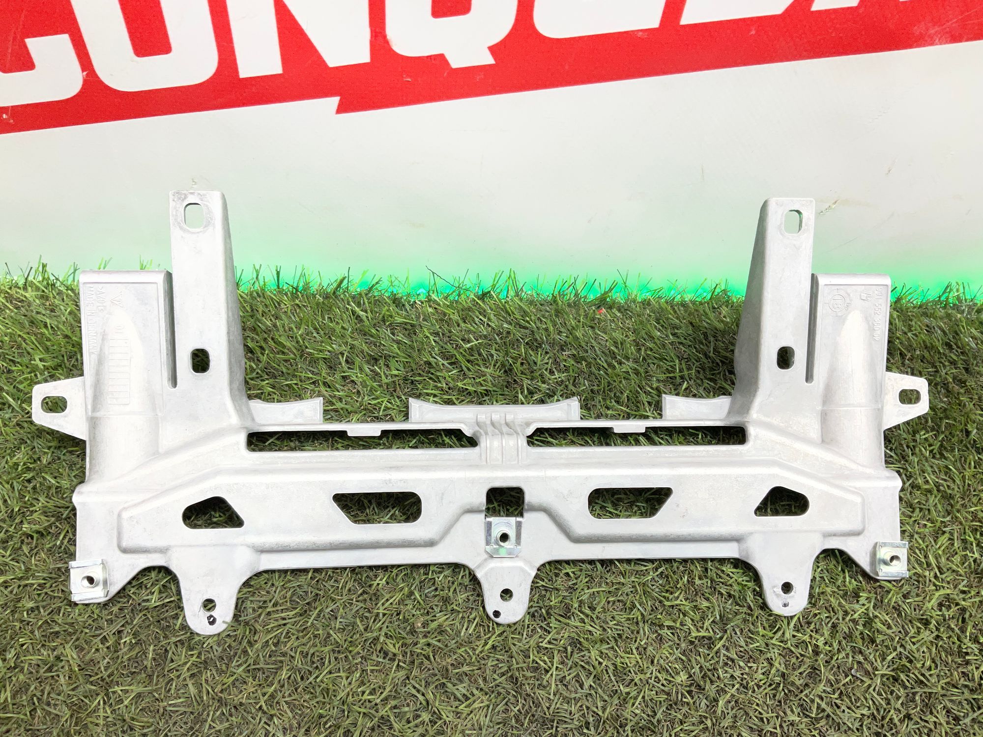 Держатель подушки безопасности Porsche 911 GT3, 991 Рестайлинг 2018, 1000 рублей, Москва