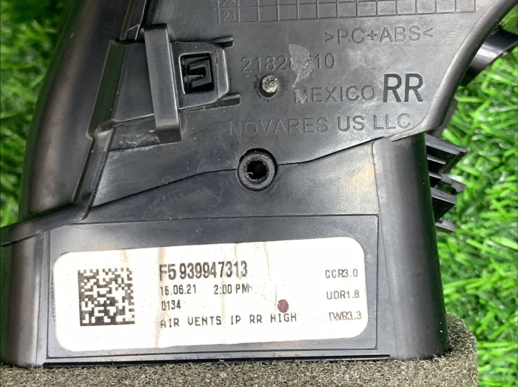 https://ycs.partsauto.market/partsauto-images/thmbs/userImages/h353NjtZg3VDP19b5HMt7LlpbQ93/part/9381fbe7-2194-4315-80dd-c38e11b37fc6_1732868586844.jpg
