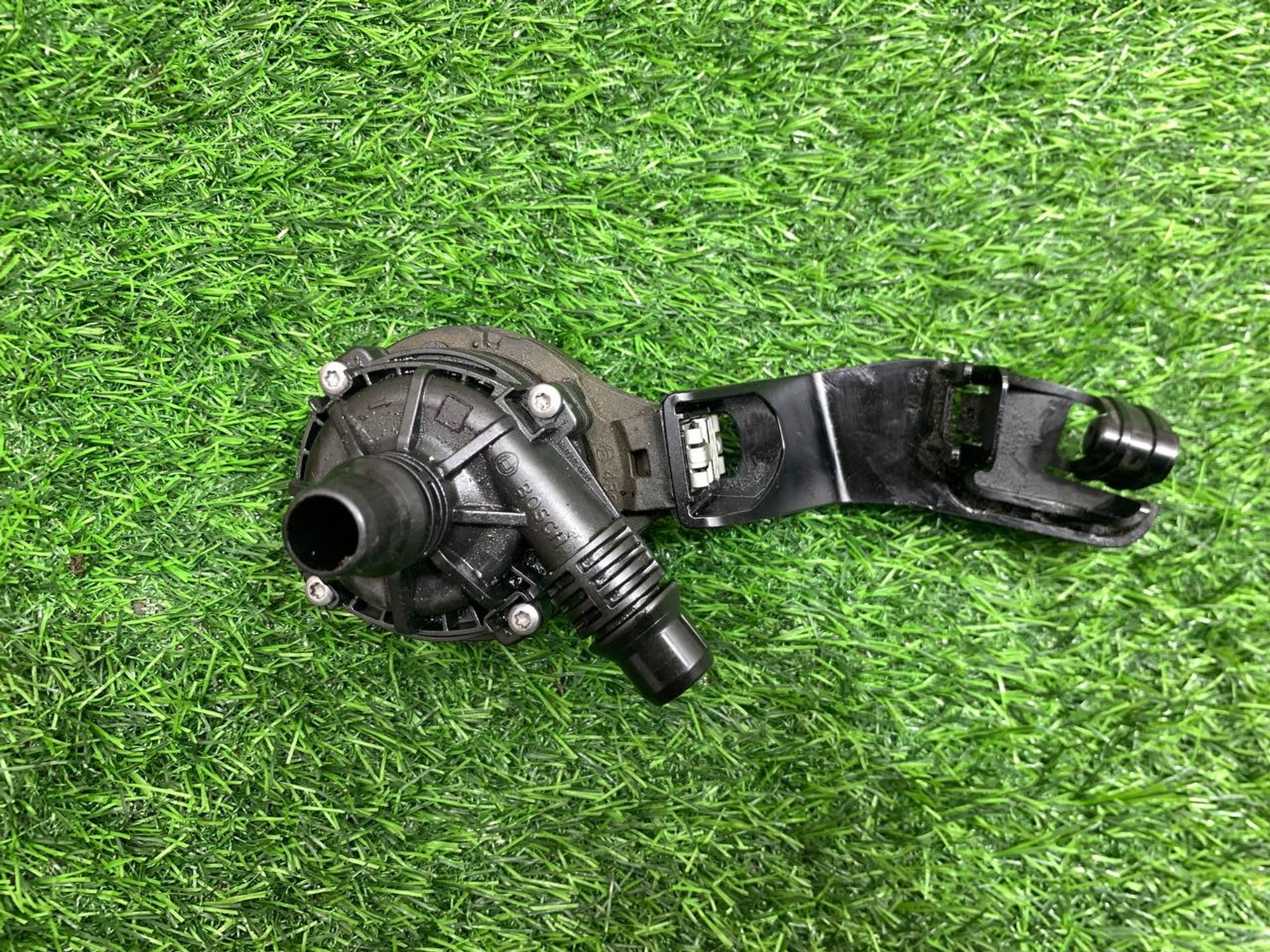 https://ycs.partsauto.market/partsauto-images/thmbs/userImages/h353NjtZg3VDP19b5HMt7LlpbQ93/part/93e29490-325a-49d5-85bc-c04152fcee9f_1733476995033.jpg