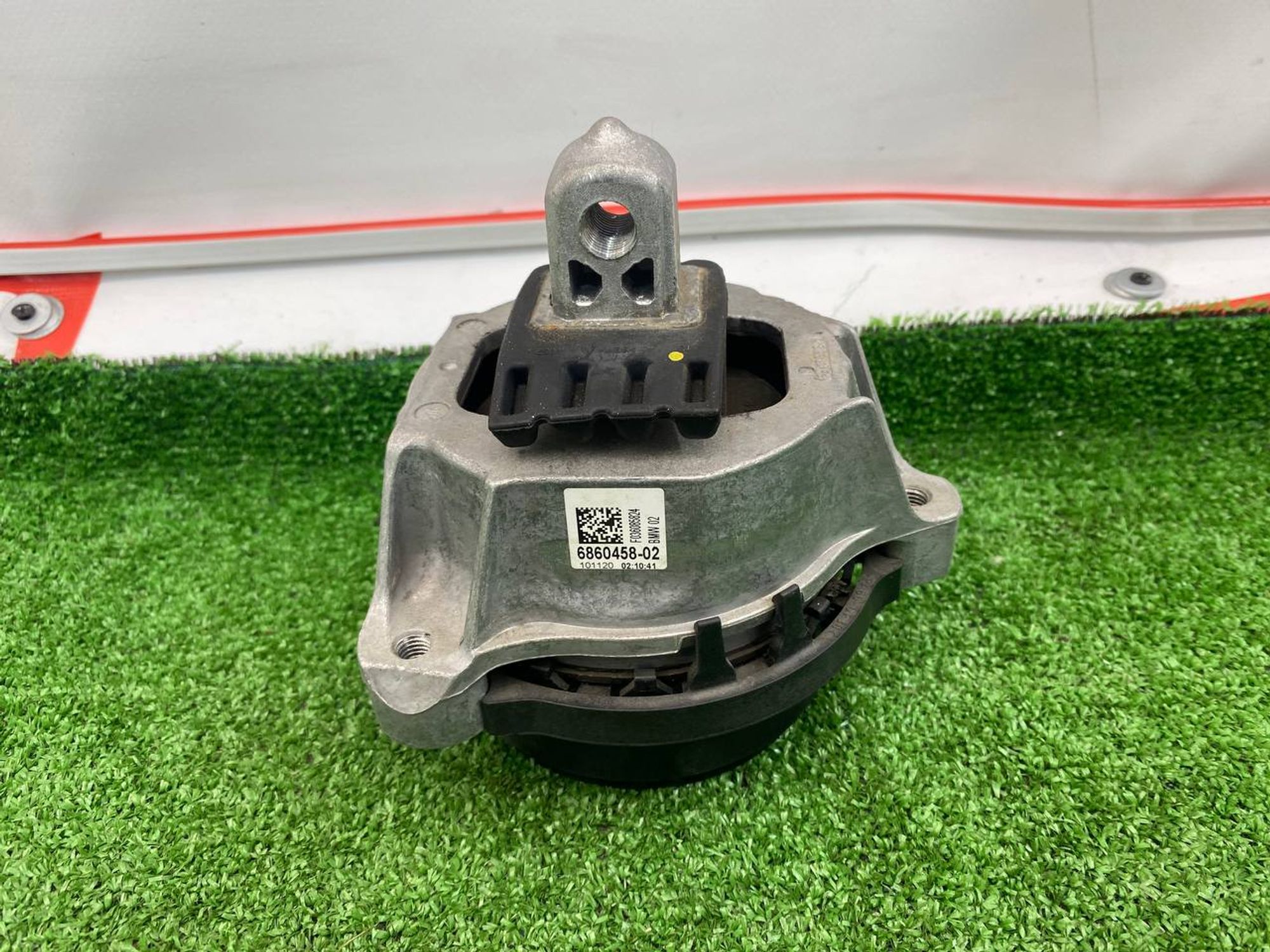 https://ycs.partsauto.market/partsauto-images/thmbs/userImages/h353NjtZg3VDP19b5HMt7LlpbQ93/part/94017654-6d85-4a8c-a21c-048ac3308555_1746714453615.jpg