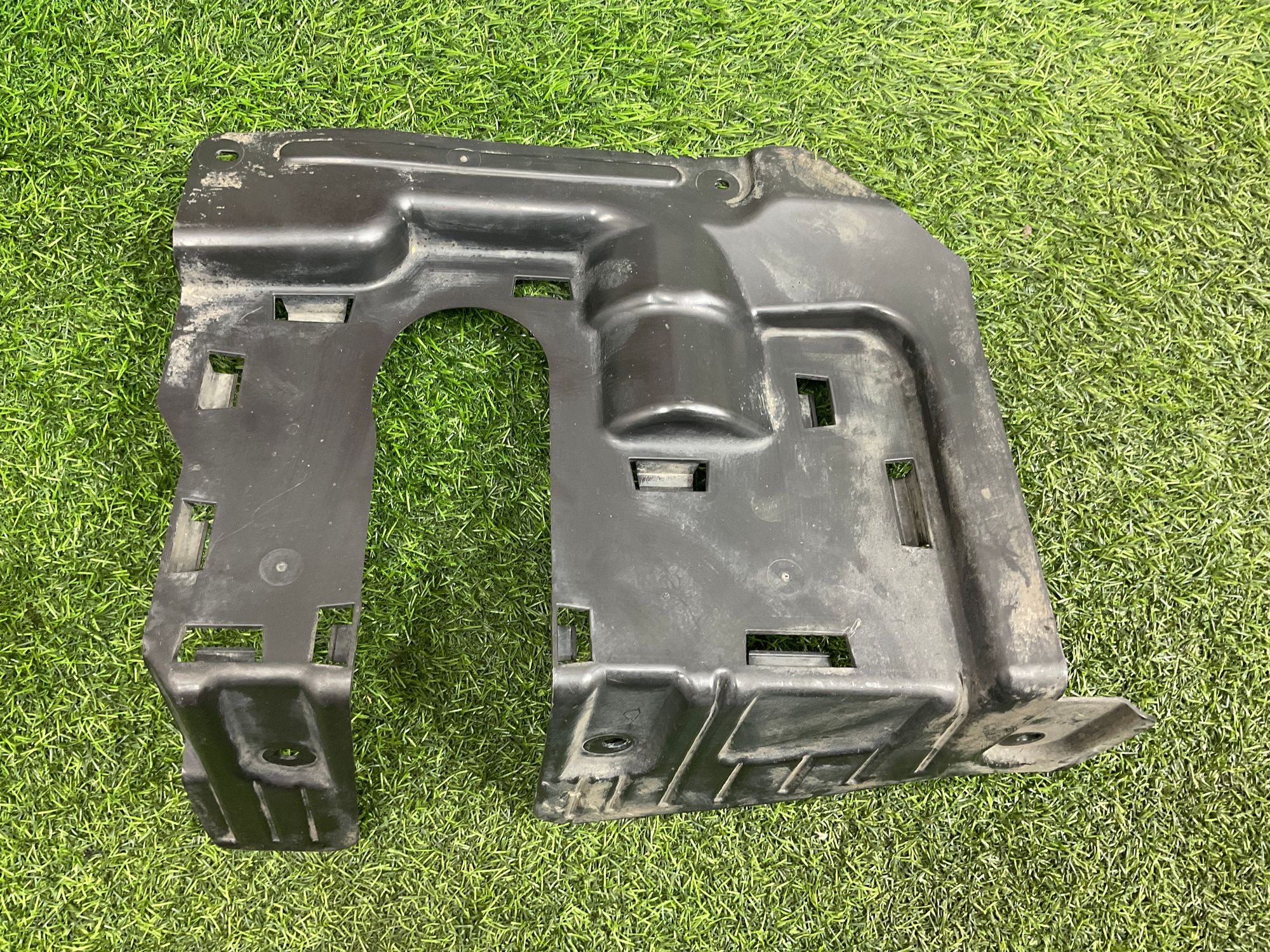 https://ycs.partsauto.market/partsauto-images/thmbs/userImages/h353NjtZg3VDP19b5HMt7LlpbQ93/part/94359b03-c92f-4459-a7ac-d538cf32f0a3_1742387198972.jpg